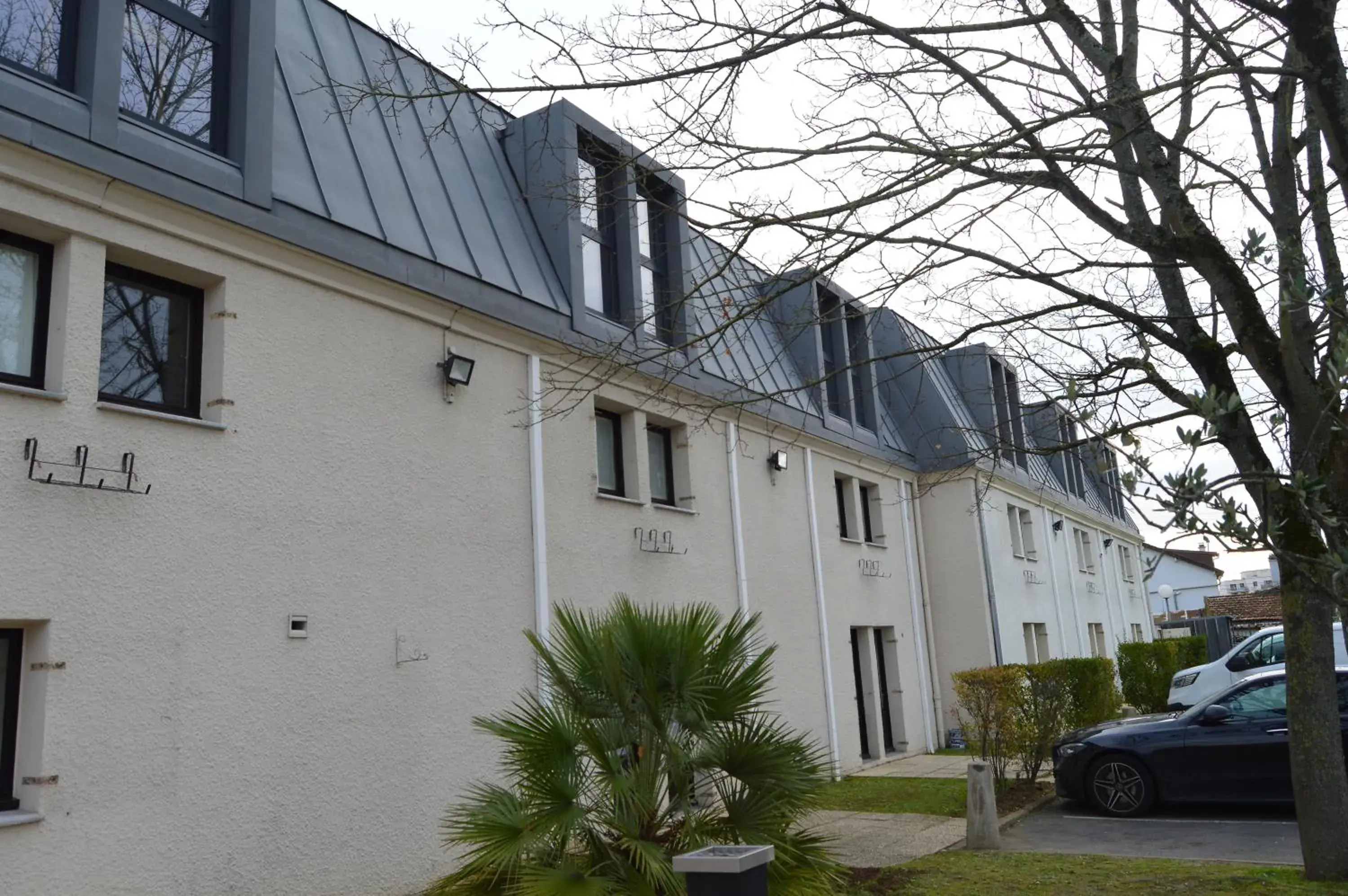 Facade/entrance in Kyriad Argenteuil Facade/entrance in Kyriad Argenteuil