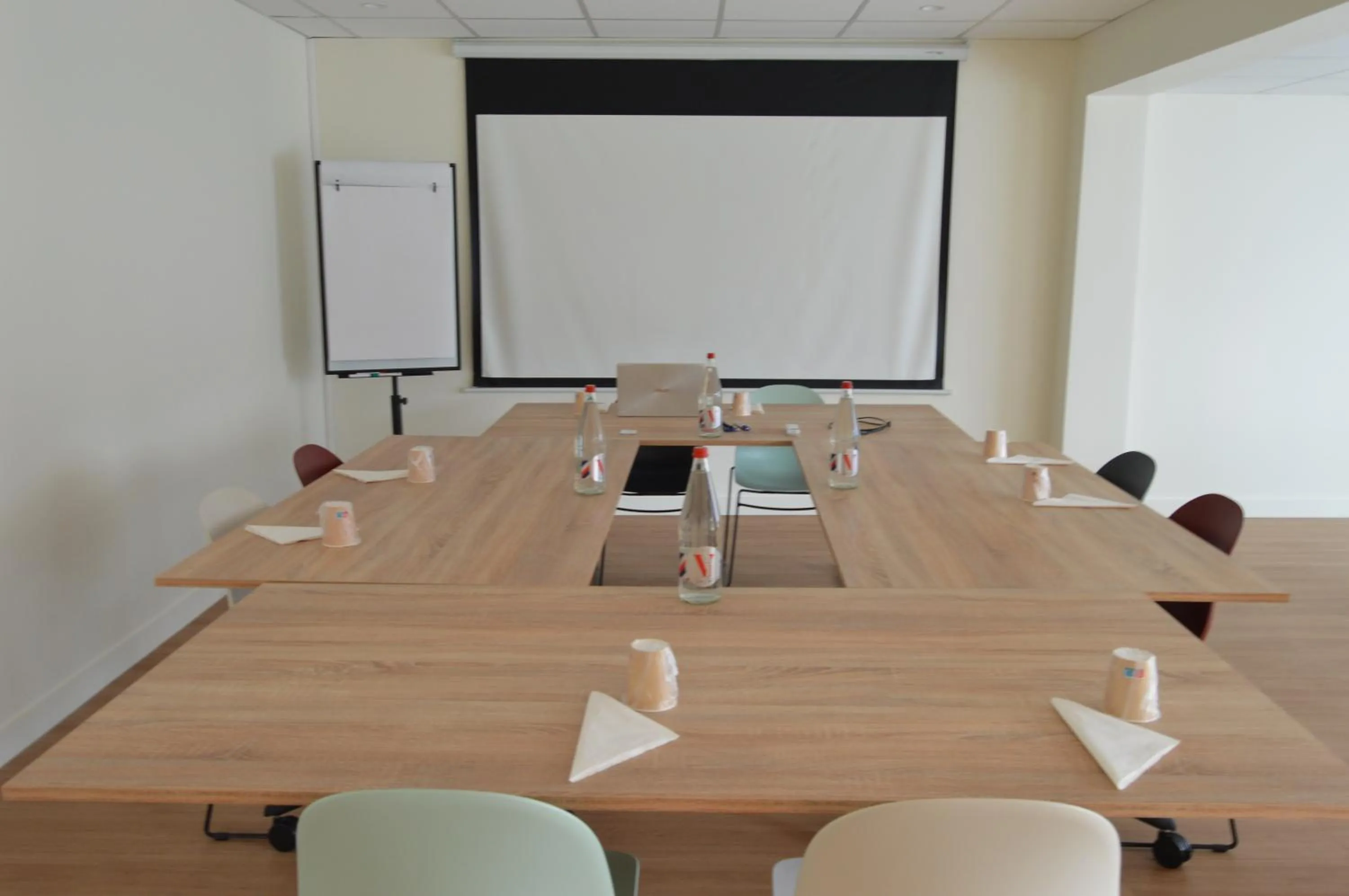 Meeting/conference room in Kyriad Argenteuil