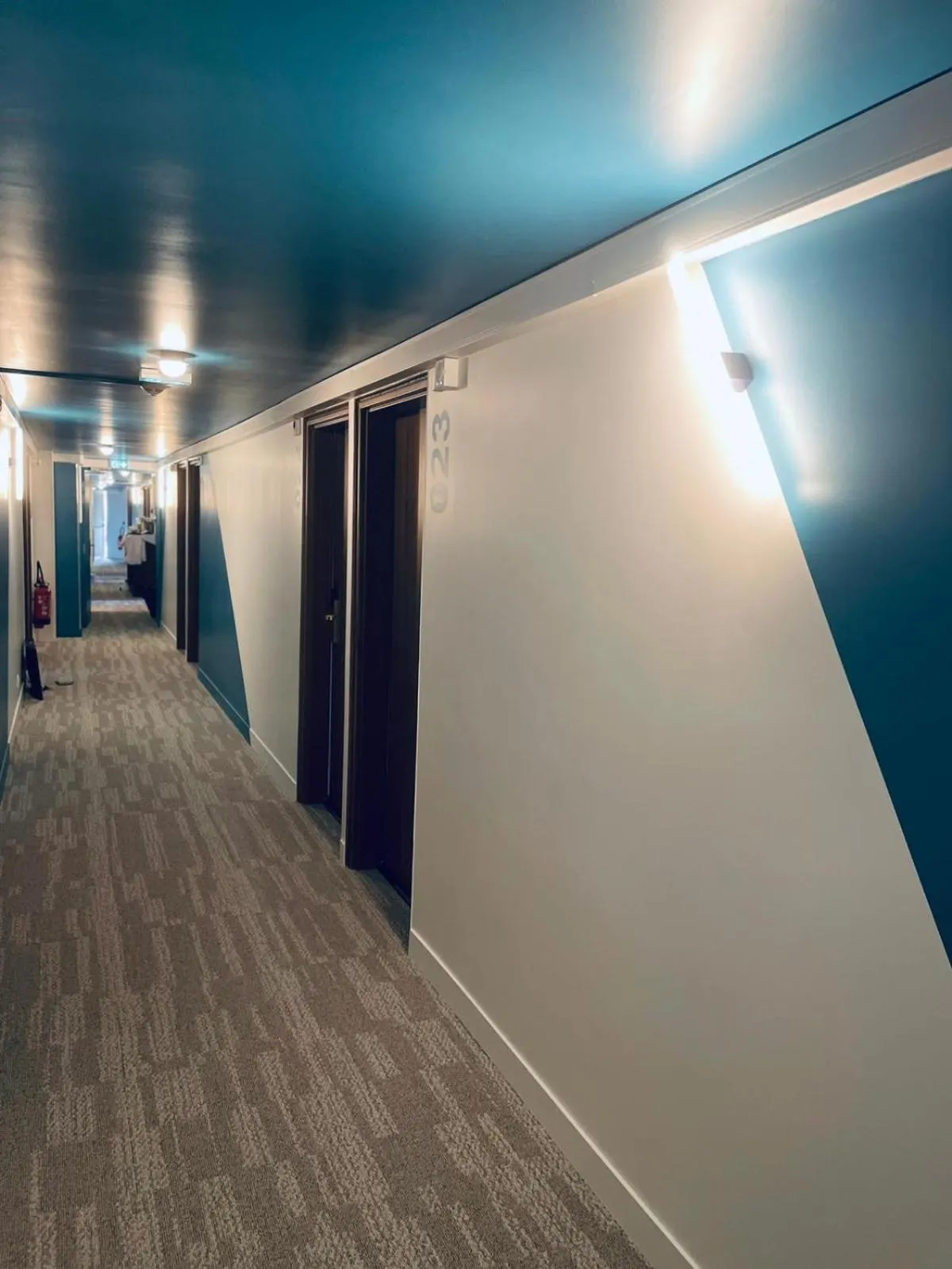 room service in Kyriad Argenteuil