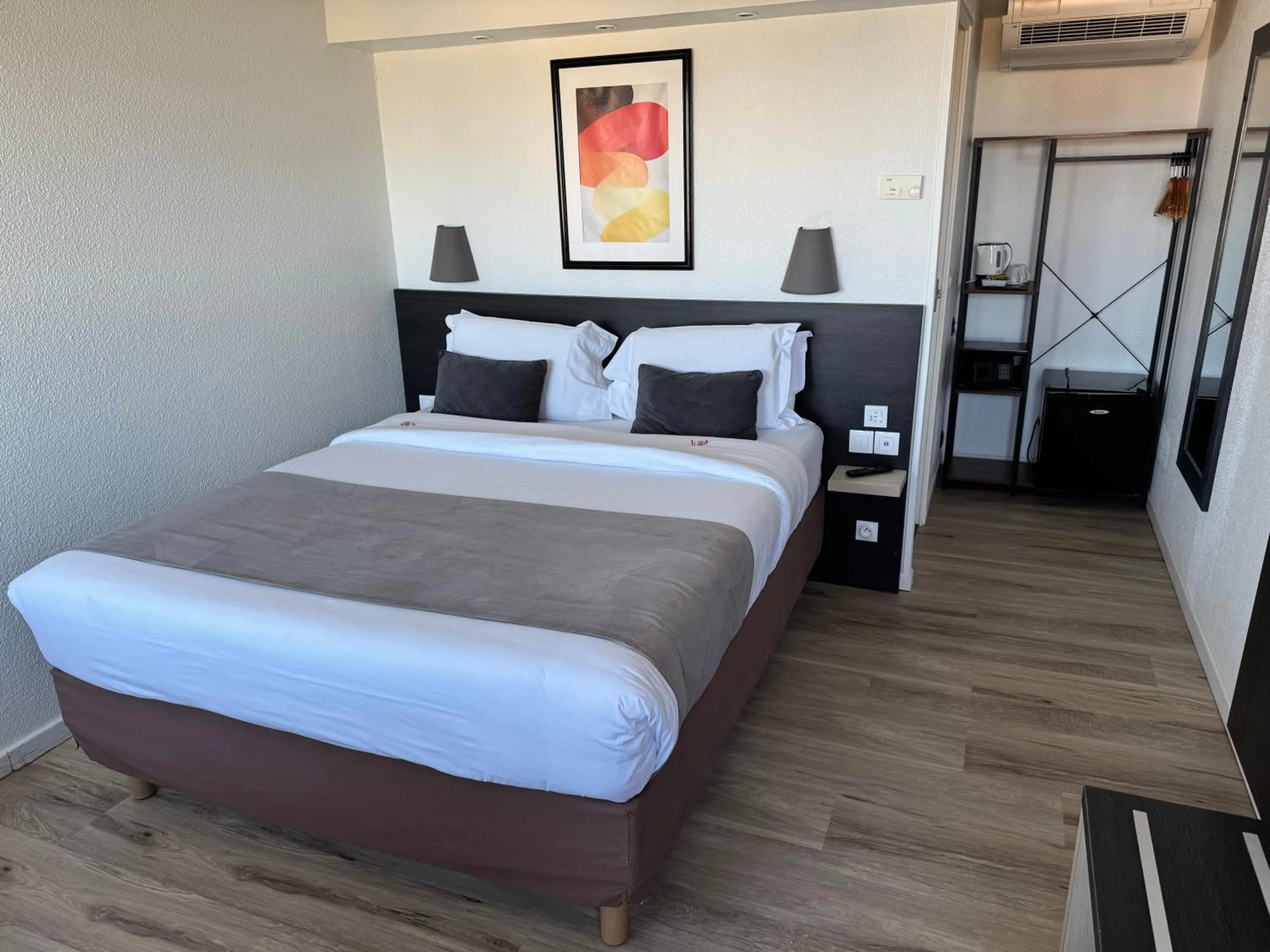 Bed in Kyriad Lisieux