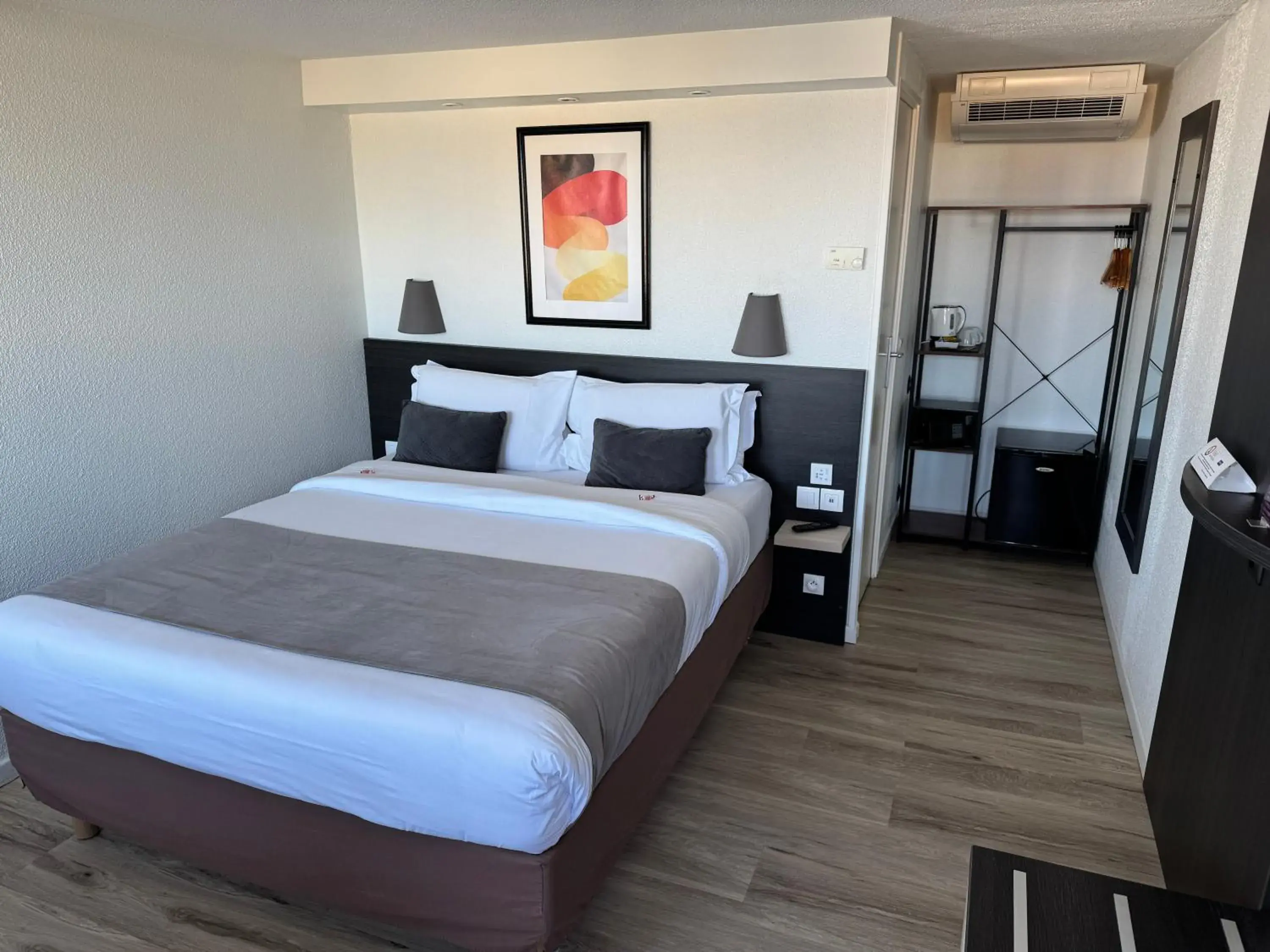 Bed in Kyriad Lisieux Bed in Kyriad Lisieux