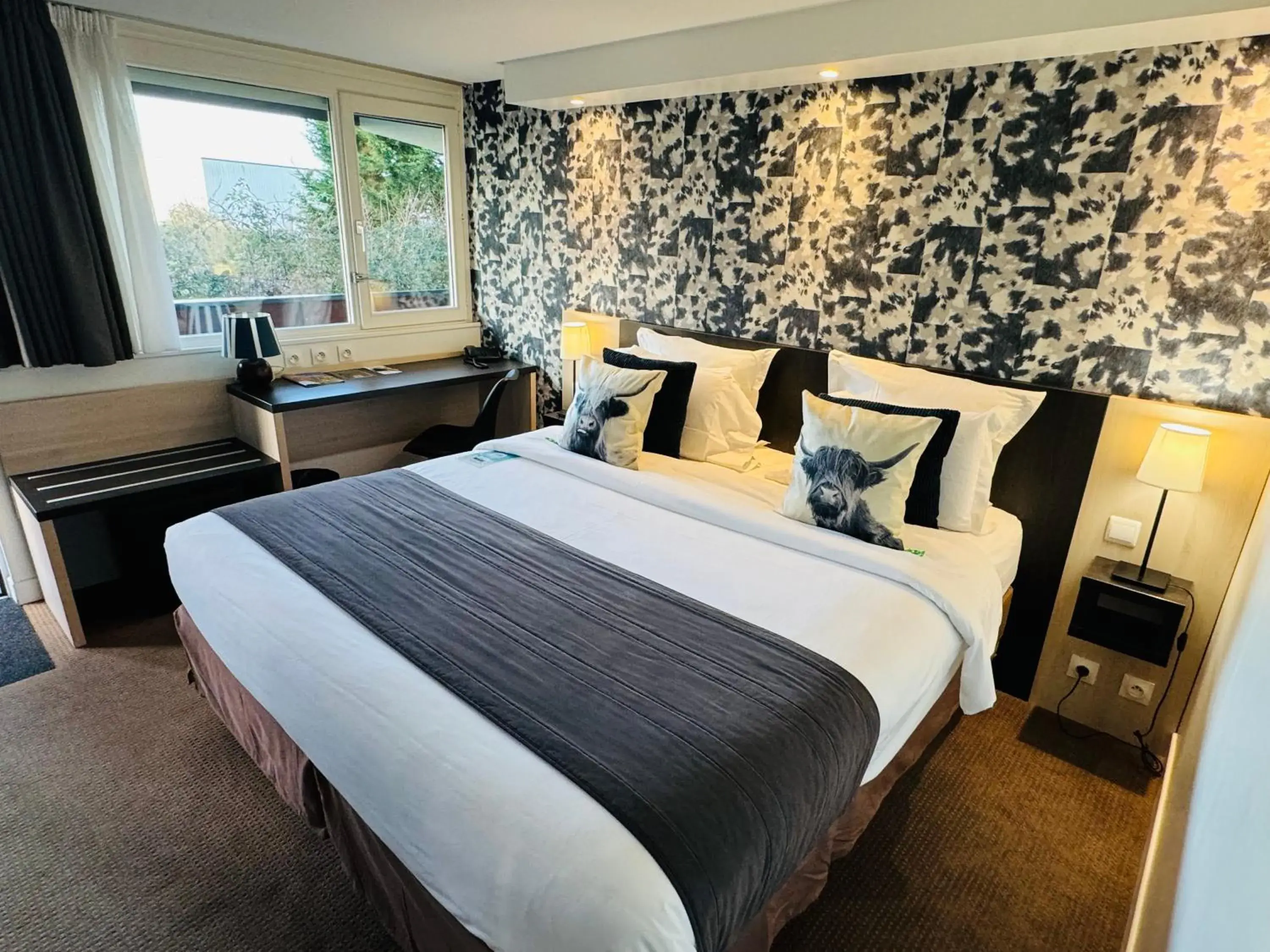 Bed in Kyriad Lisieux Bed in Kyriad Lisieux