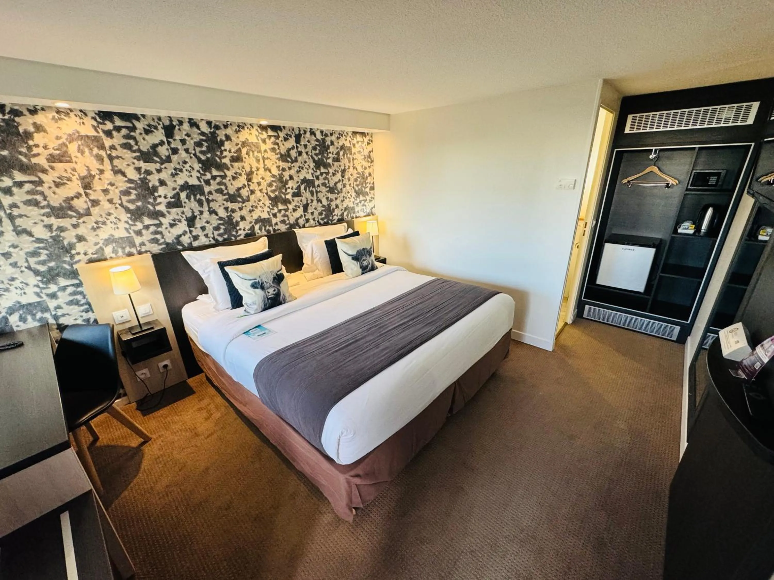 Bed in Kyriad Lisieux