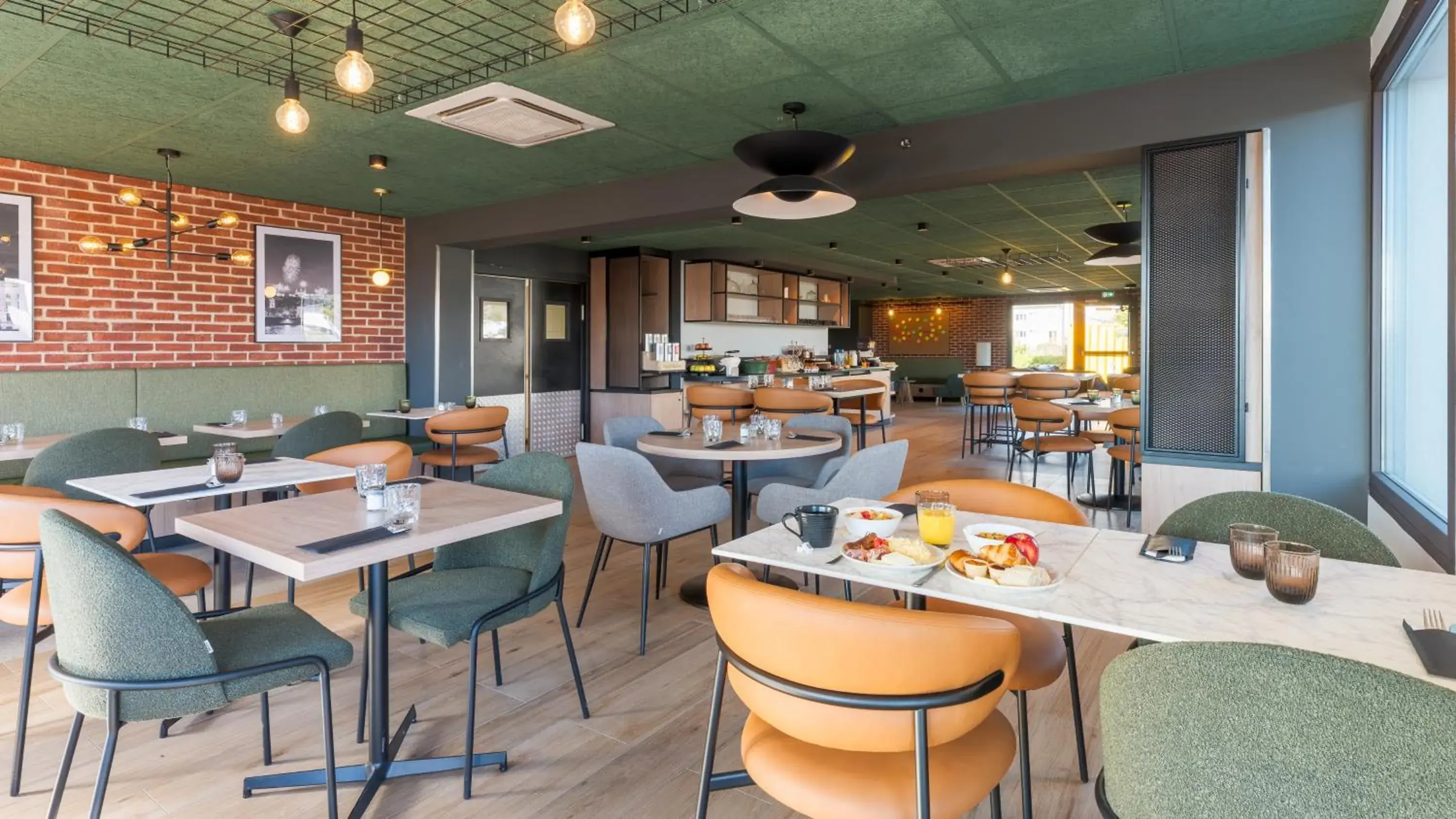 Restaurant/places to eat in Campanile NATURE - Lyon Est Bron Eurexpo Restaurant/places to eat in Campanile NATURE - Lyon Est Bron Eurexpo