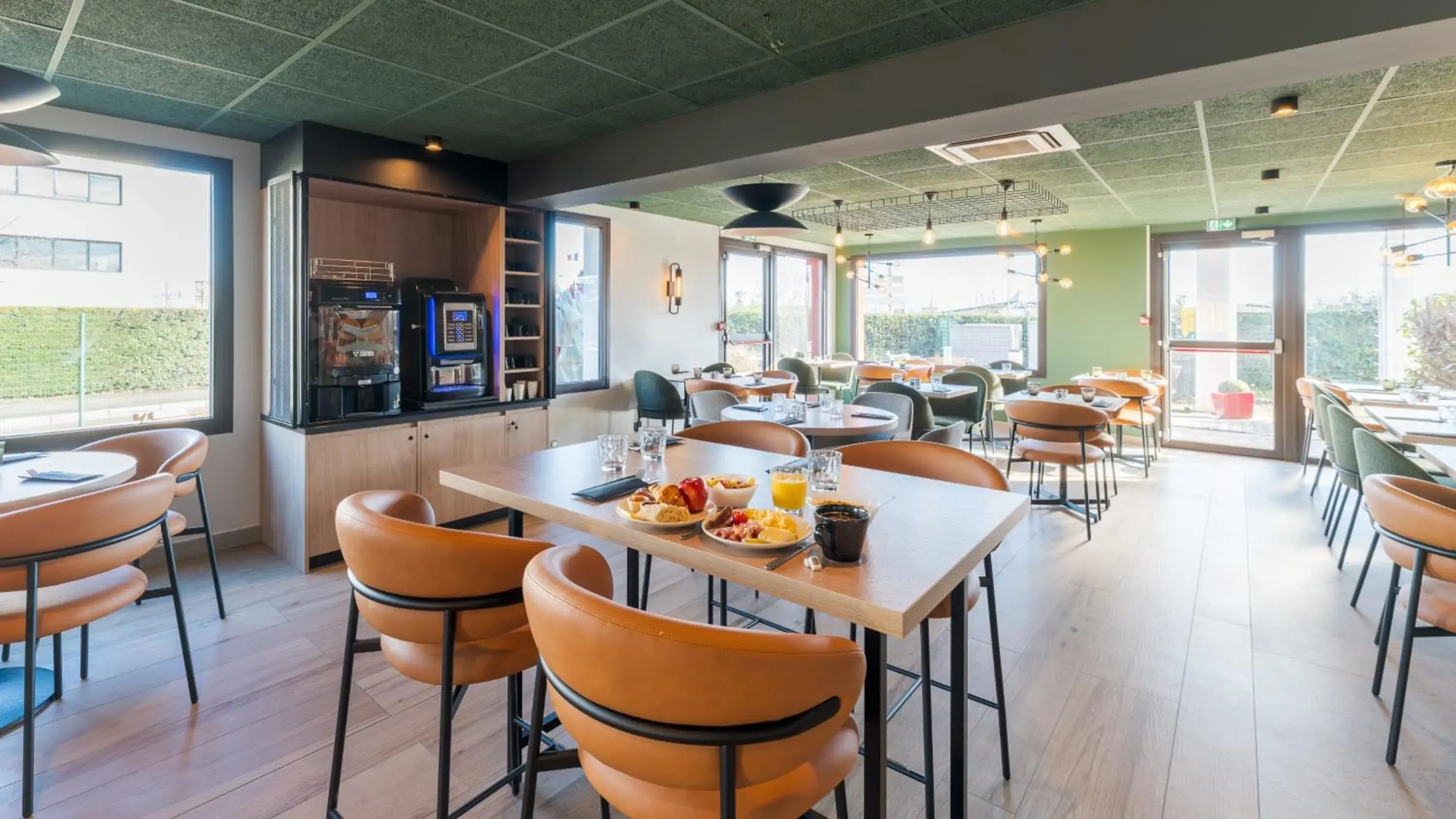 Restaurant/places to eat in Campanile NATURE - Lyon Est Bron Eurexpo Restaurant/places to eat in Campanile NATURE - Lyon Est Bron Eurexpo