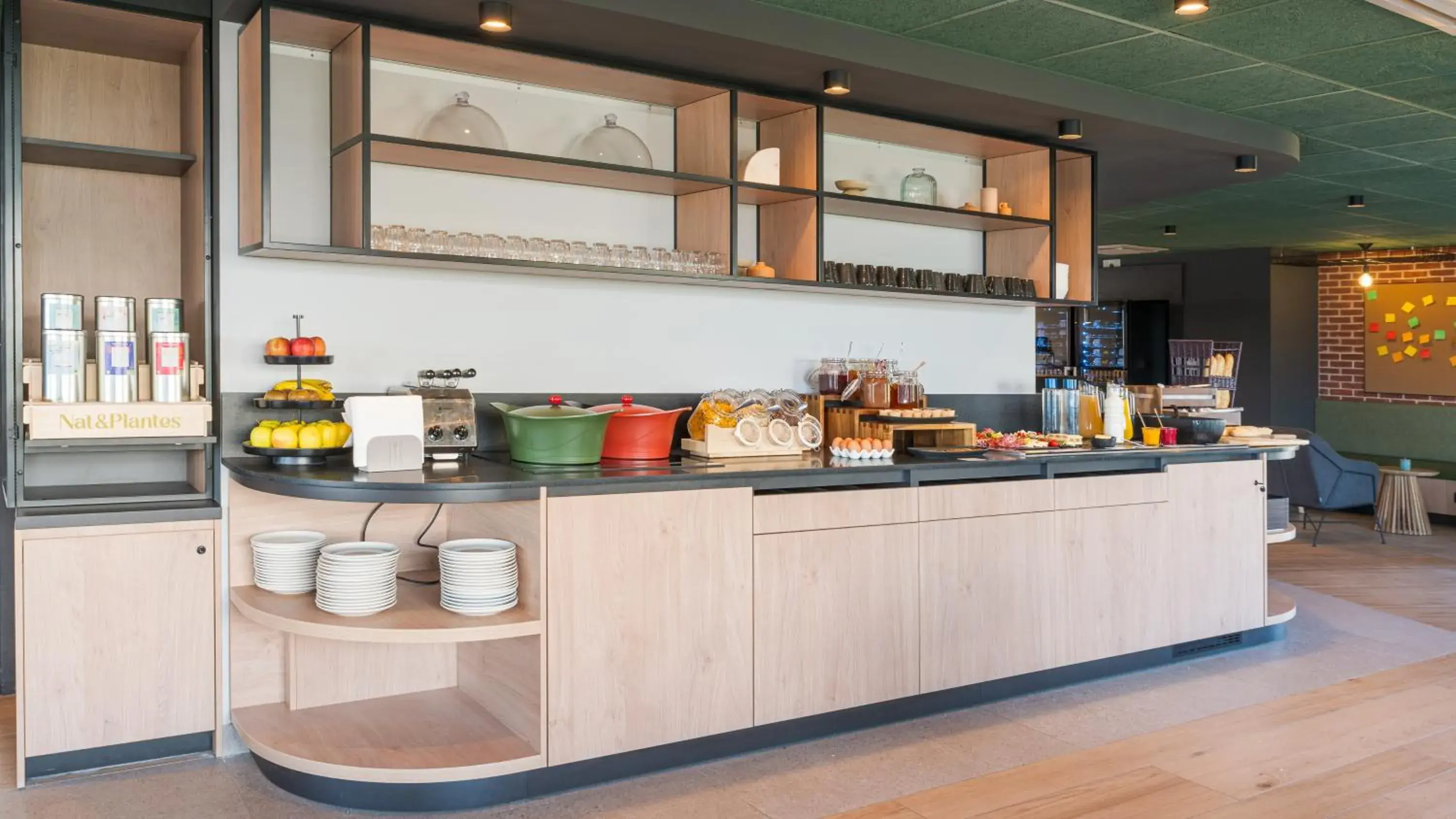 Food and drinks in Campanile NATURE - Lyon Est Bron Eurexpo Food and drinks in Campanile NATURE - Lyon Est Bron Eurexpo