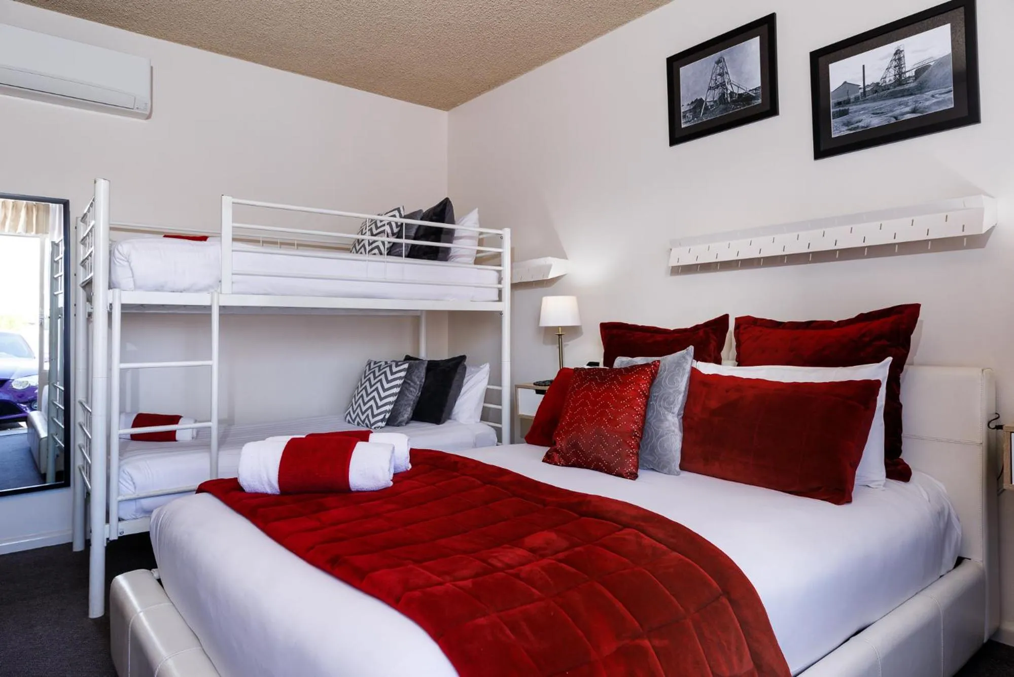 Photo of the whole room, Bed in Bendigo Oval Motel