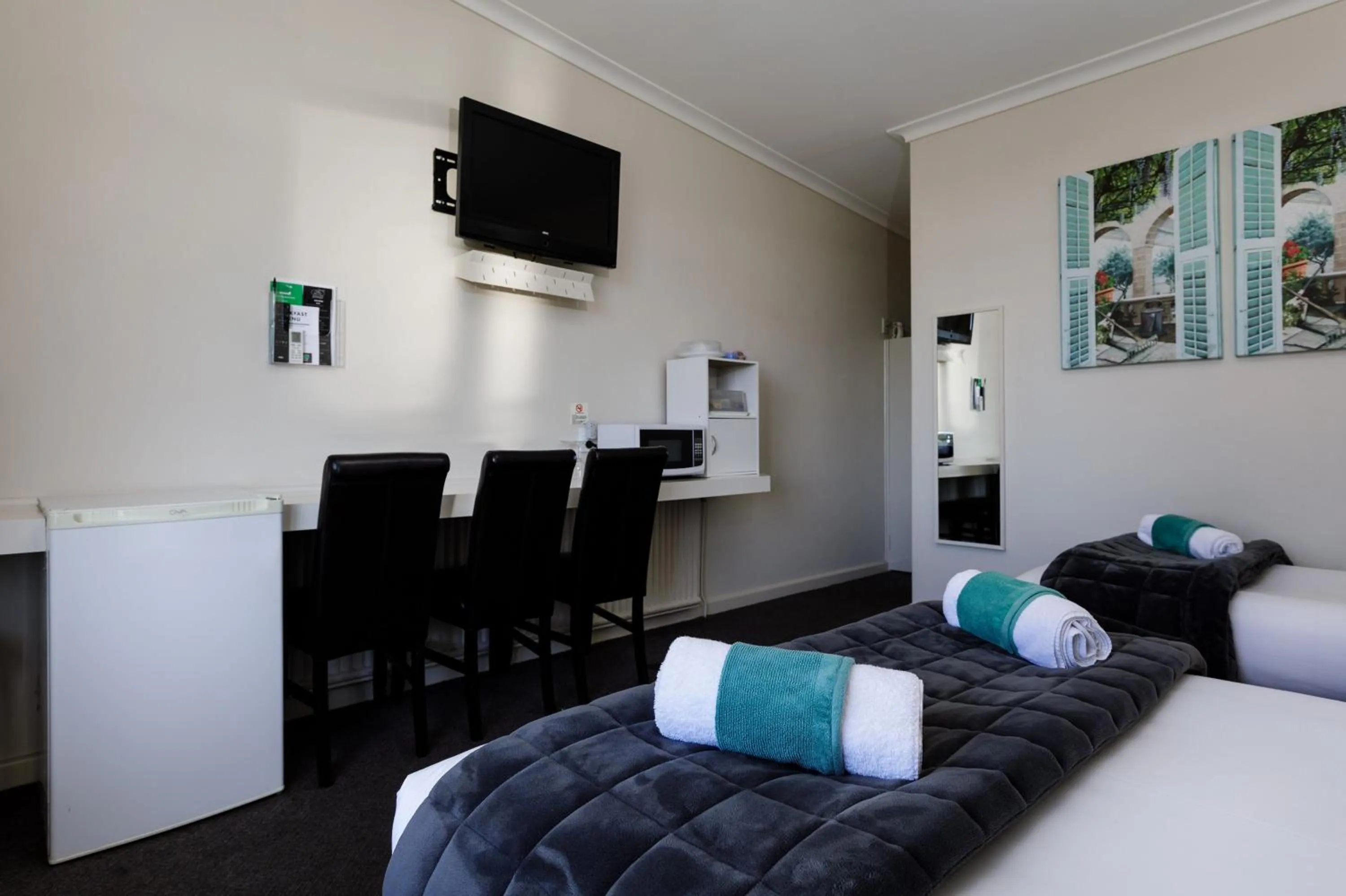 TV and multimedia, Bed in Bendigo Oval Motel