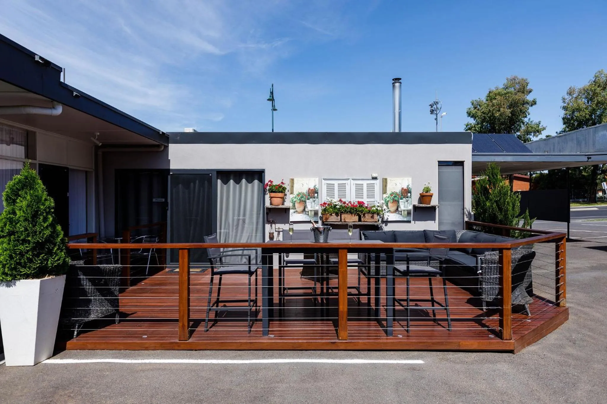 Patio in Bendigo Oval Motel