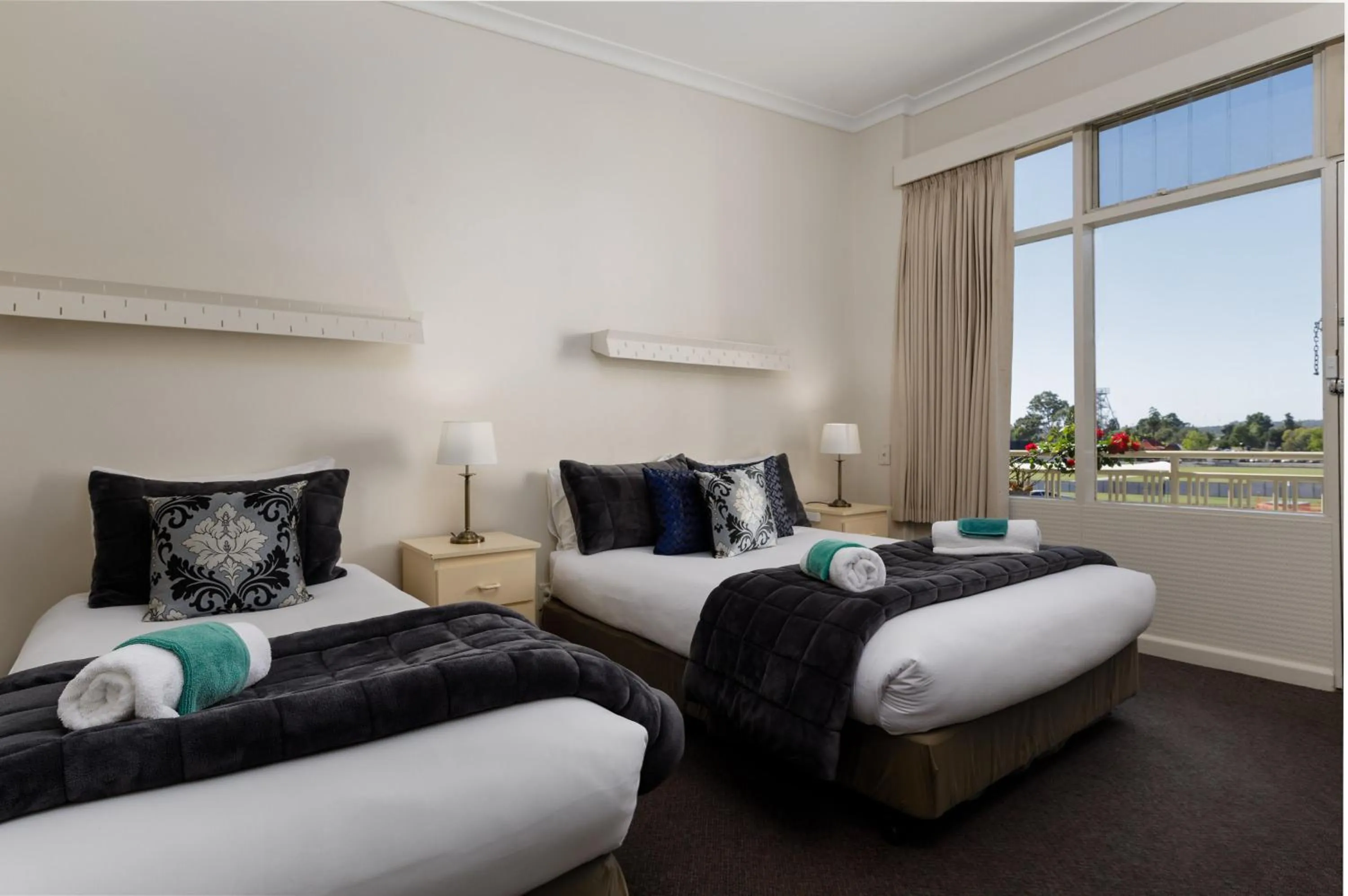 TV and multimedia, Bed in Bendigo Oval Motel