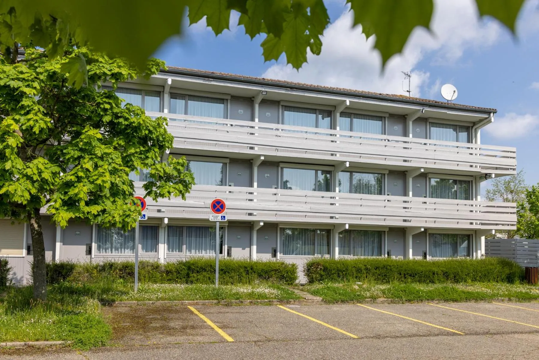 Property building in The Originals City, Hôtel Mâcon Nord