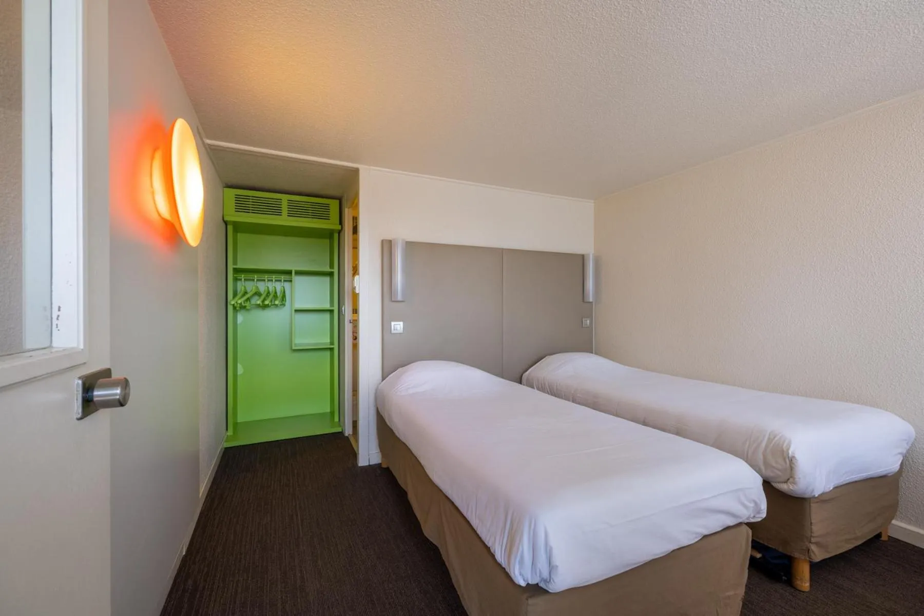 Bed in The Originals City, Hôtel Mâcon Nord