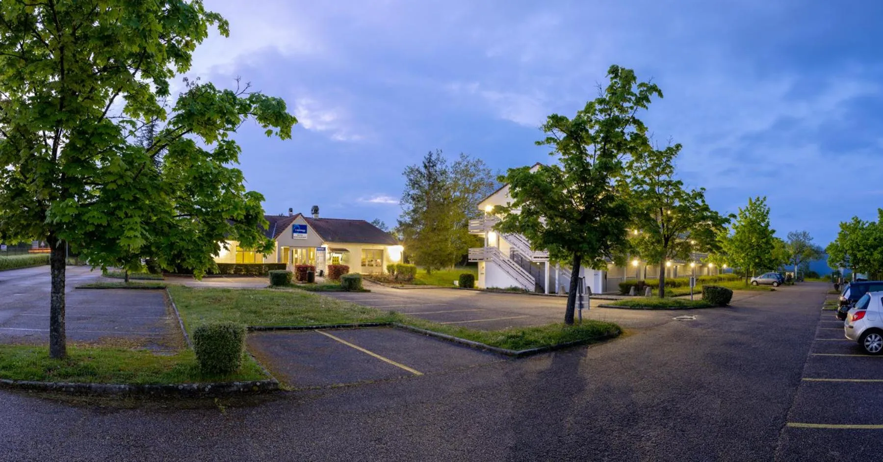 Property building in The Originals City, Hôtel Mâcon Nord