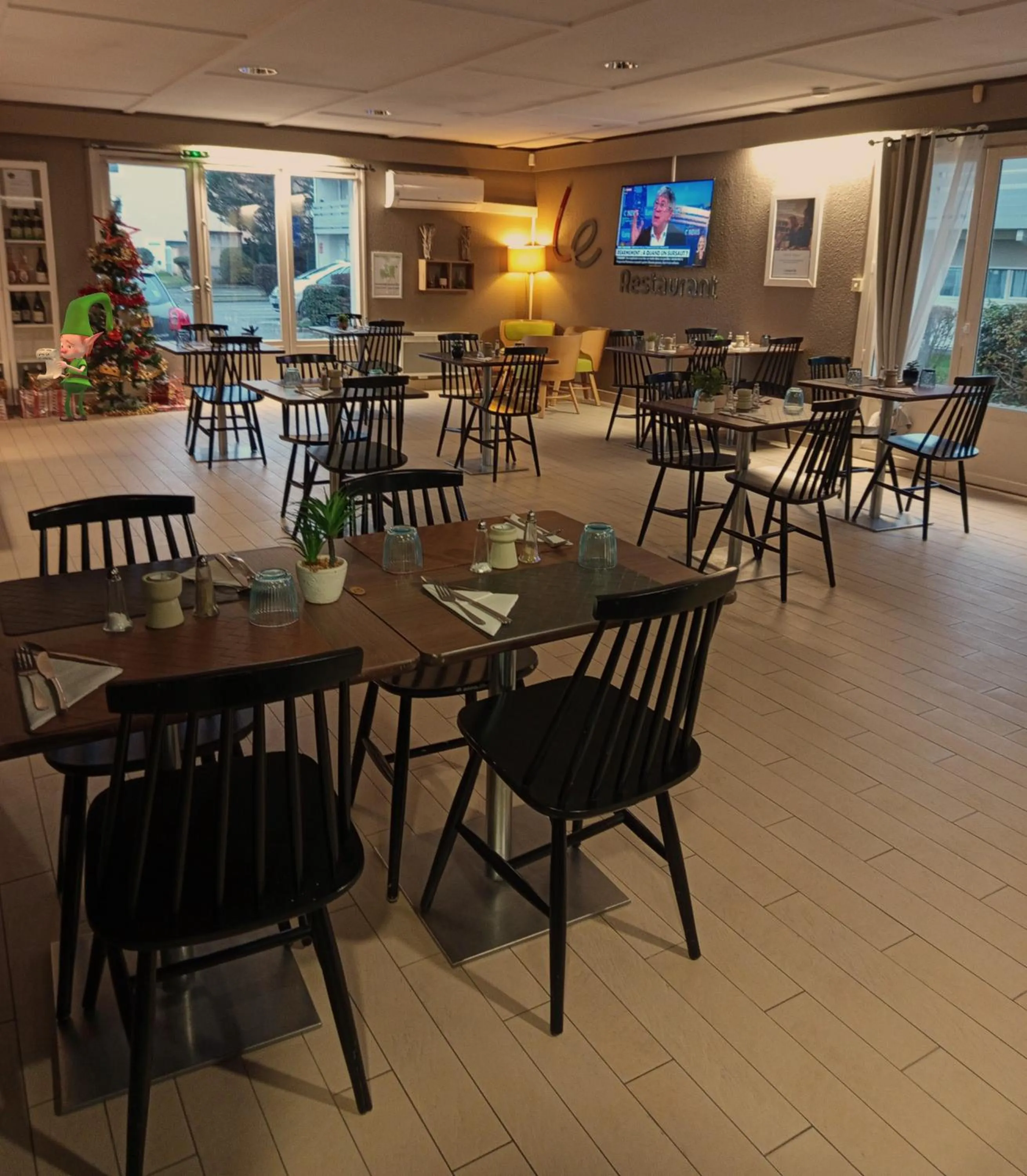 Restaurant/places to eat in Campanile Mâcon Sud - Chaintré