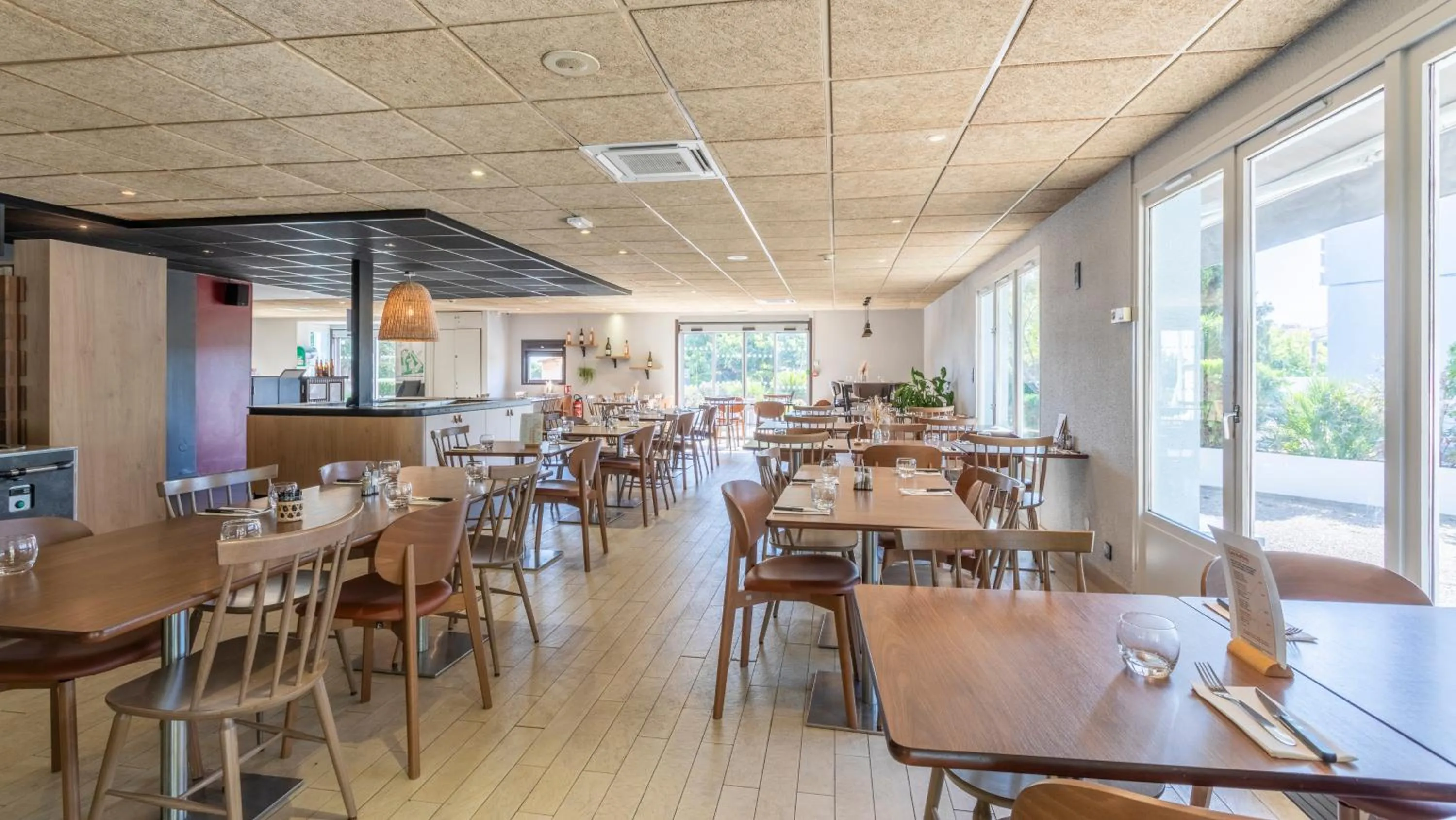 Restaurant/places to eat in Campanile NATURE - Marseille Saint-Antoine