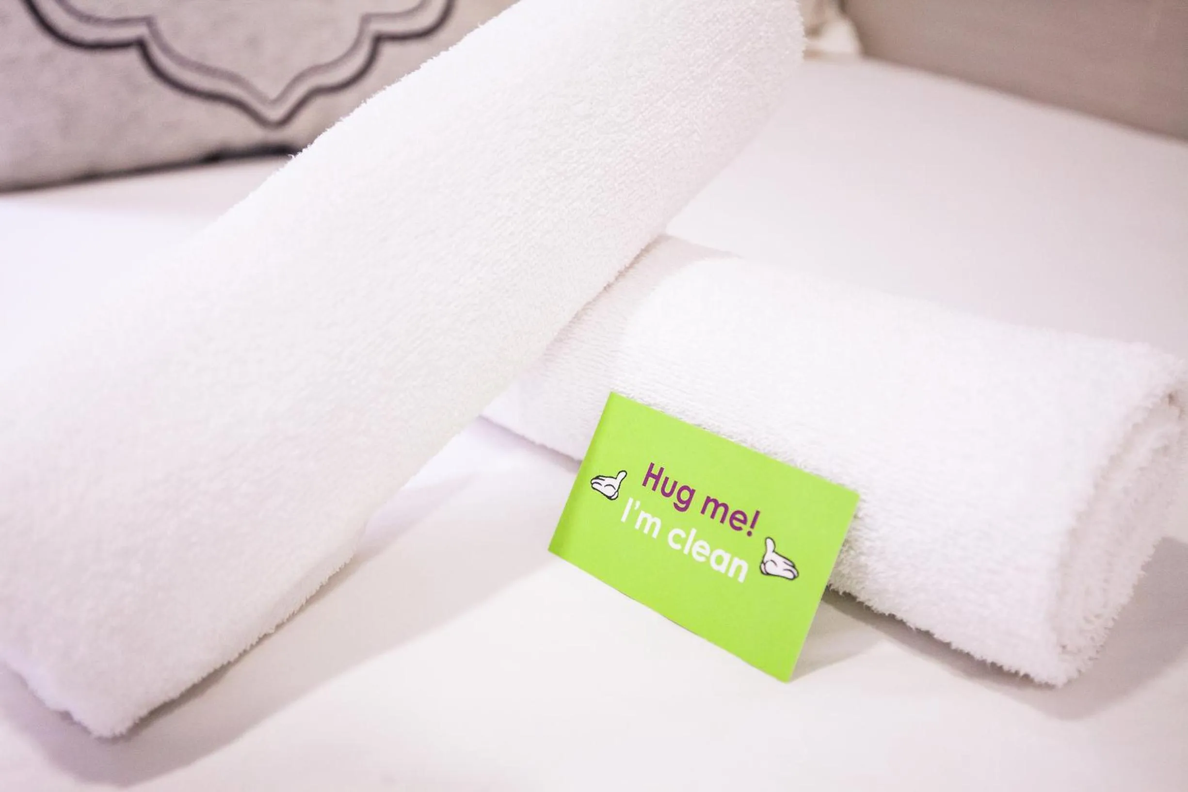 Bedroom, Bed in Smiley Inn