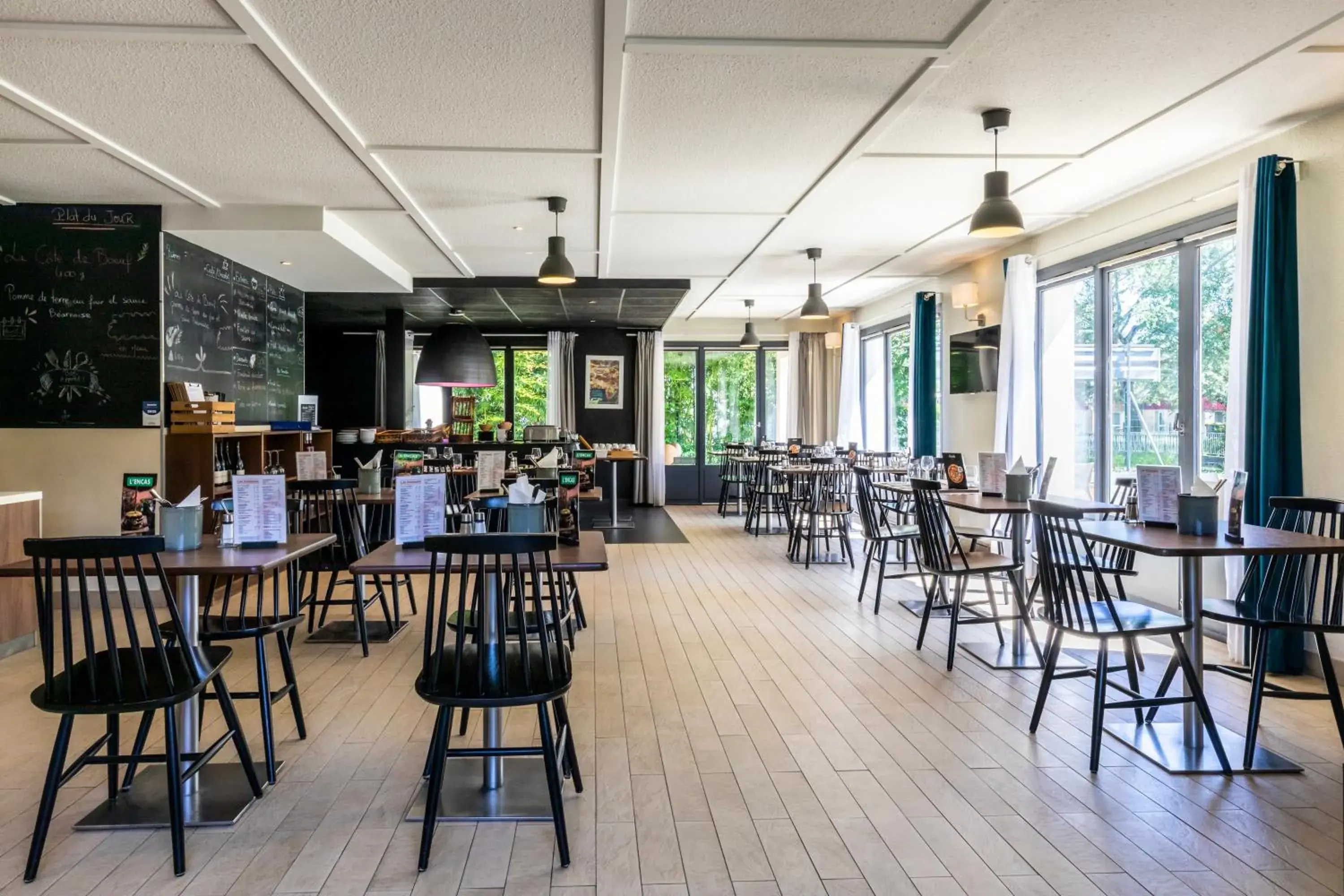 Restaurant/places to eat in Campanile Mulhouse - Morschwiller Restaurant/places to eat in Campanile Mulhouse - Morschwiller