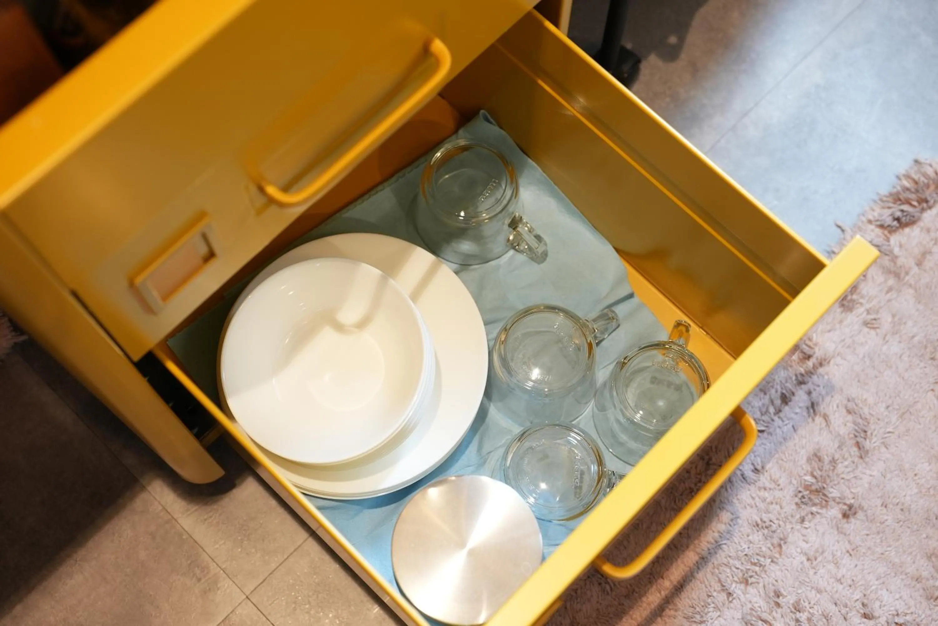 Kitchen or kitchenette in Nekokura Hostel