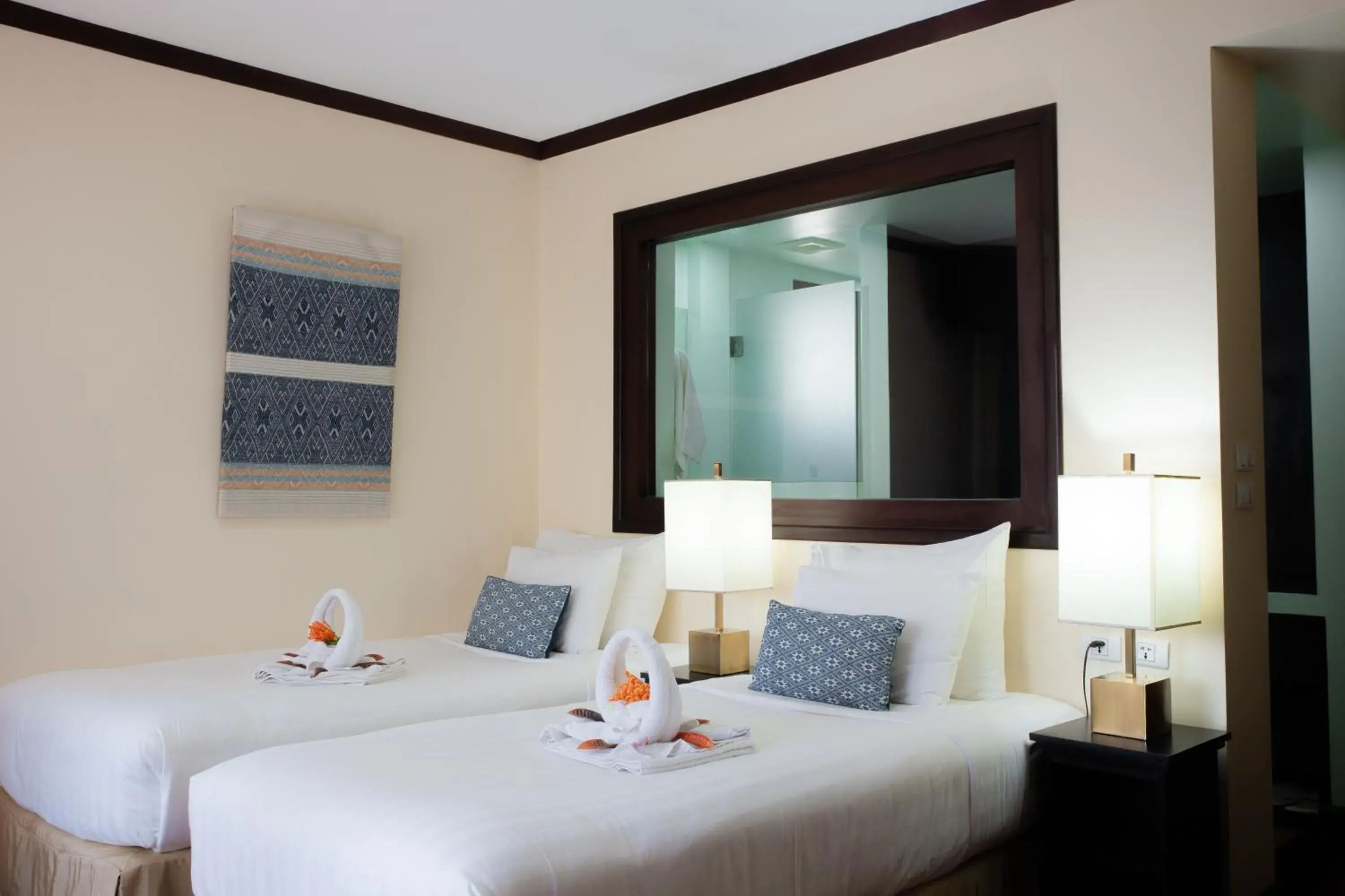 Restaurant/places to eat, Bed in Parasol Blanc Restaurant/places to eat, Bed in Parasol Blanc