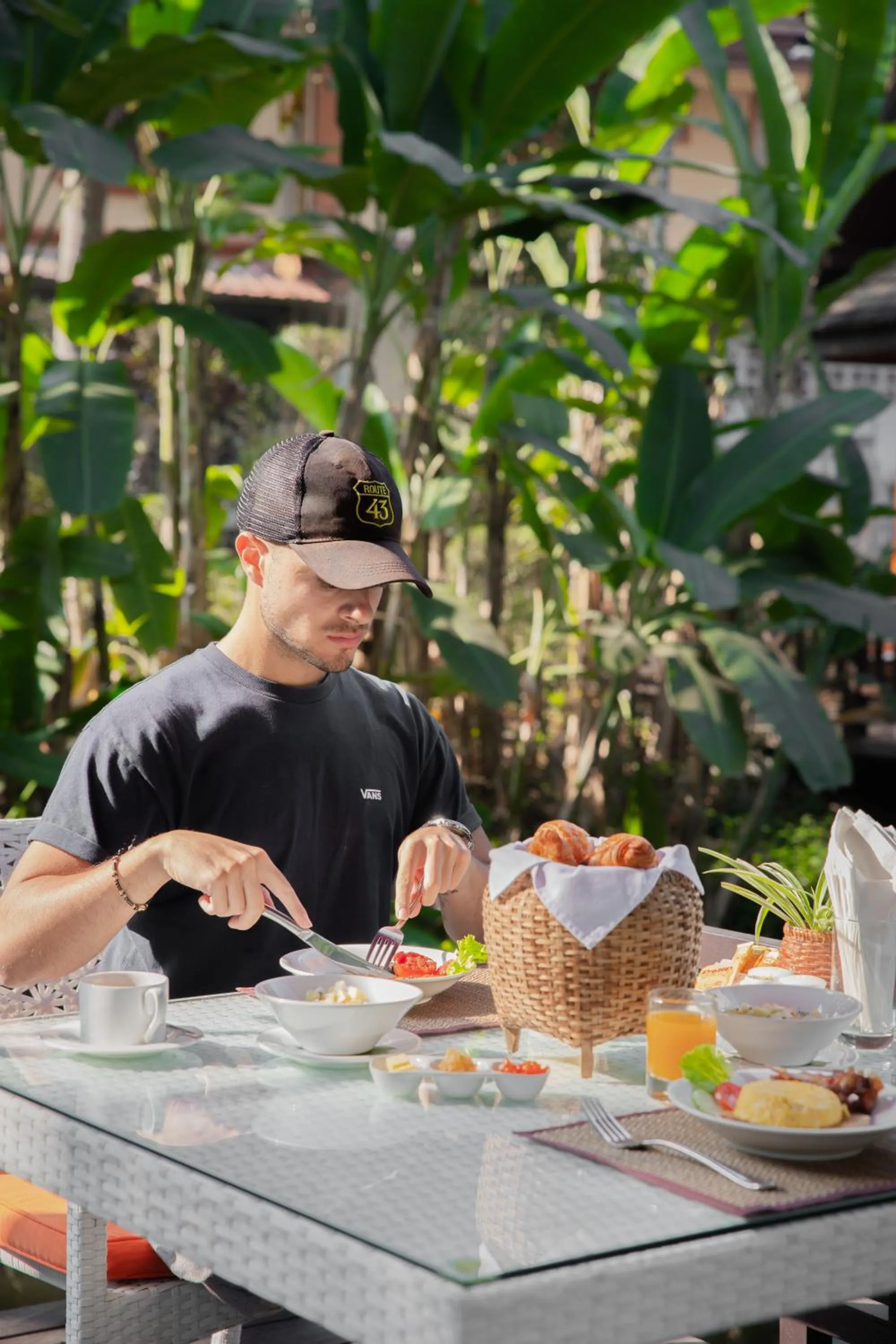 Breakfast in Parasol Blanc