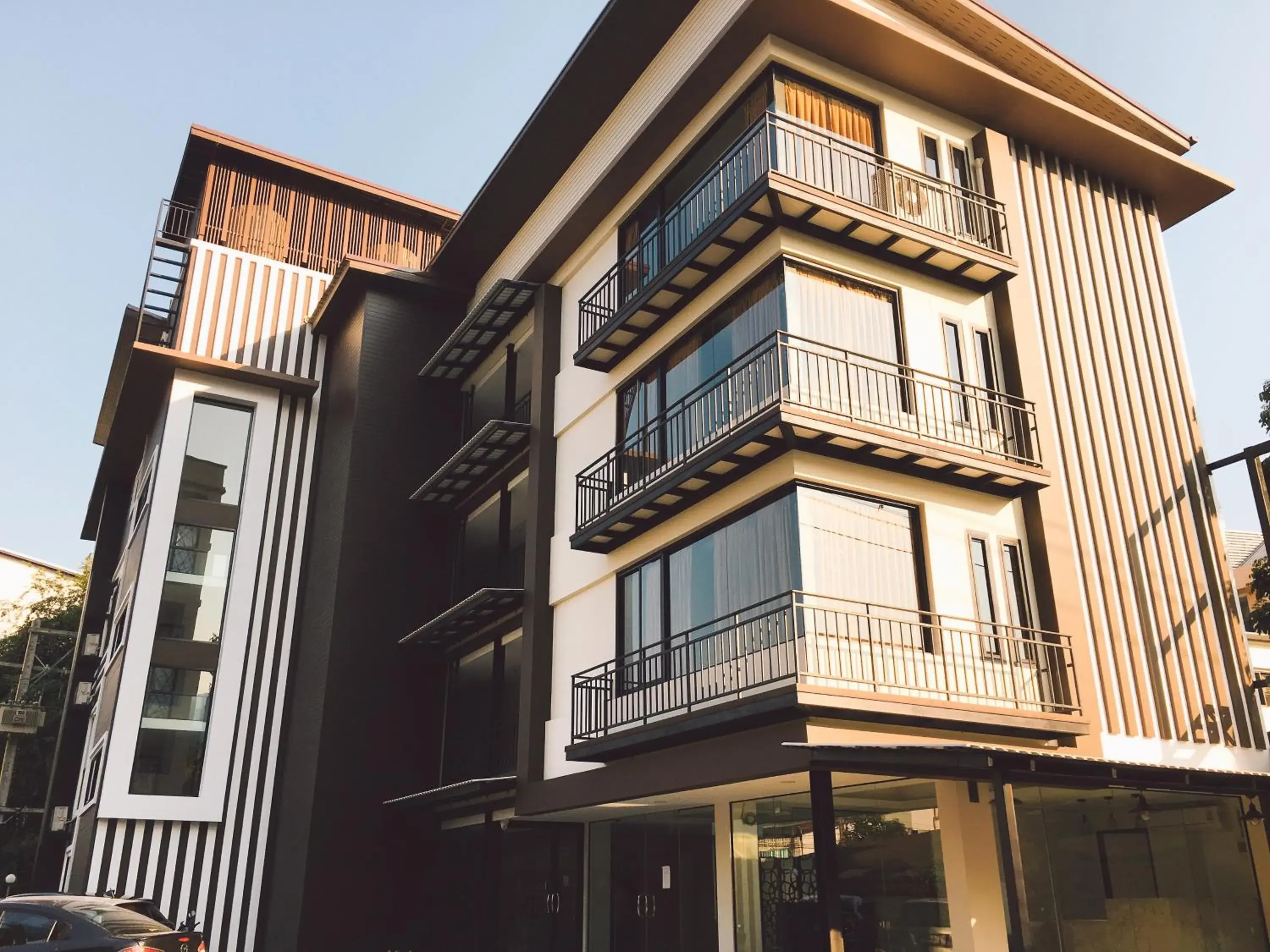 Property building in TUCK Me iN Property building in TUCK Me iN