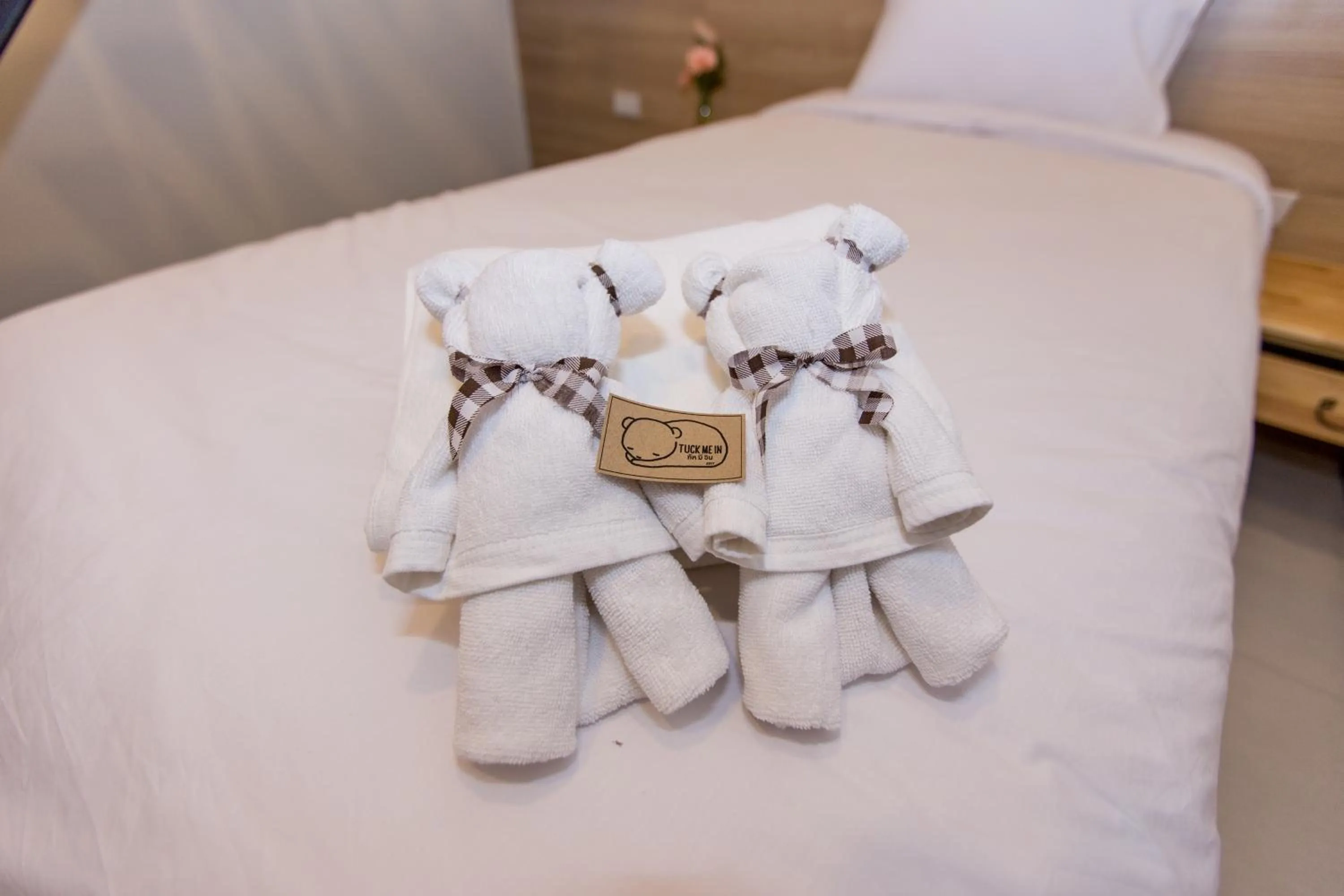 Day, Bed in TUCK Me iN