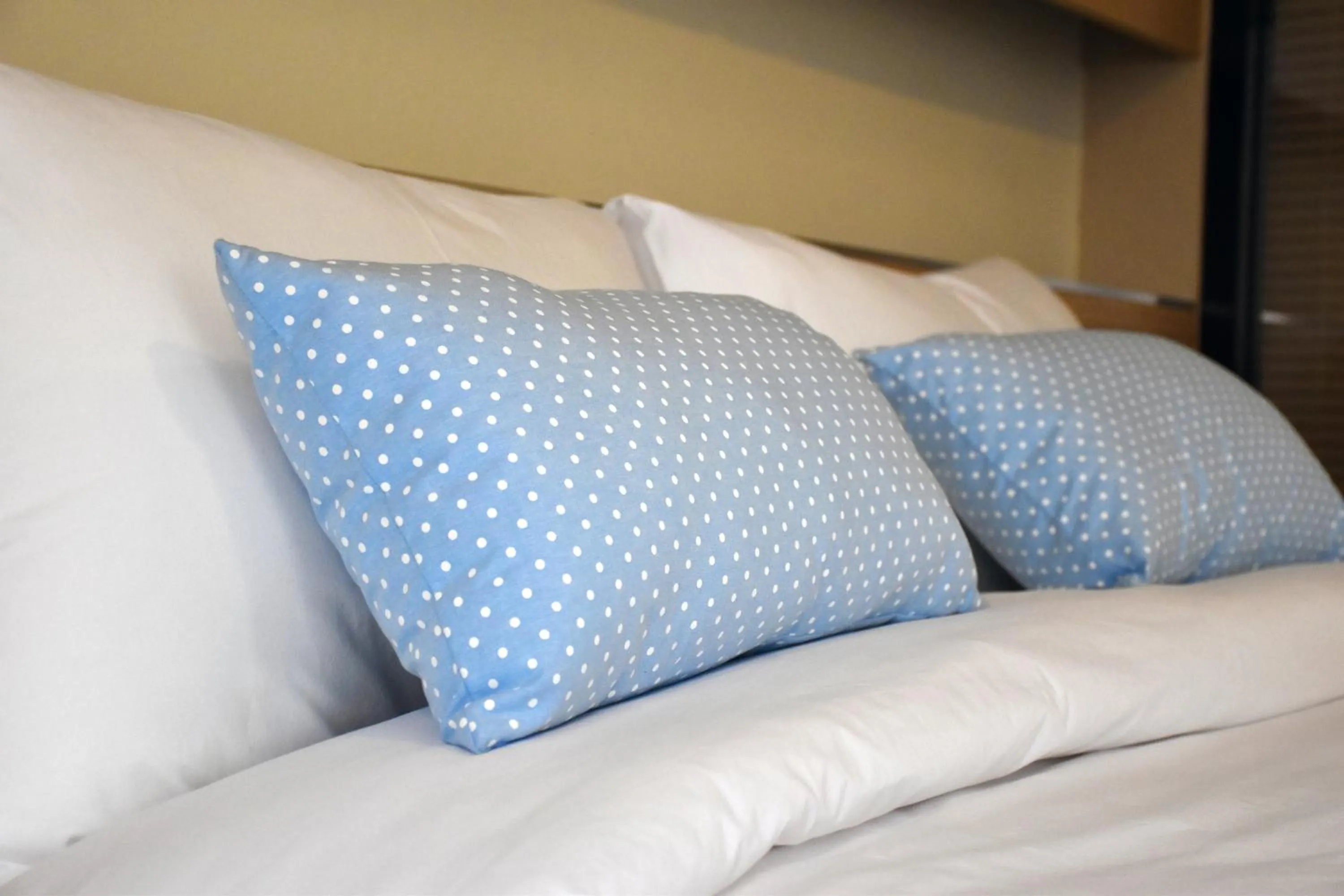 Summer, Bed in TUCK Me iN