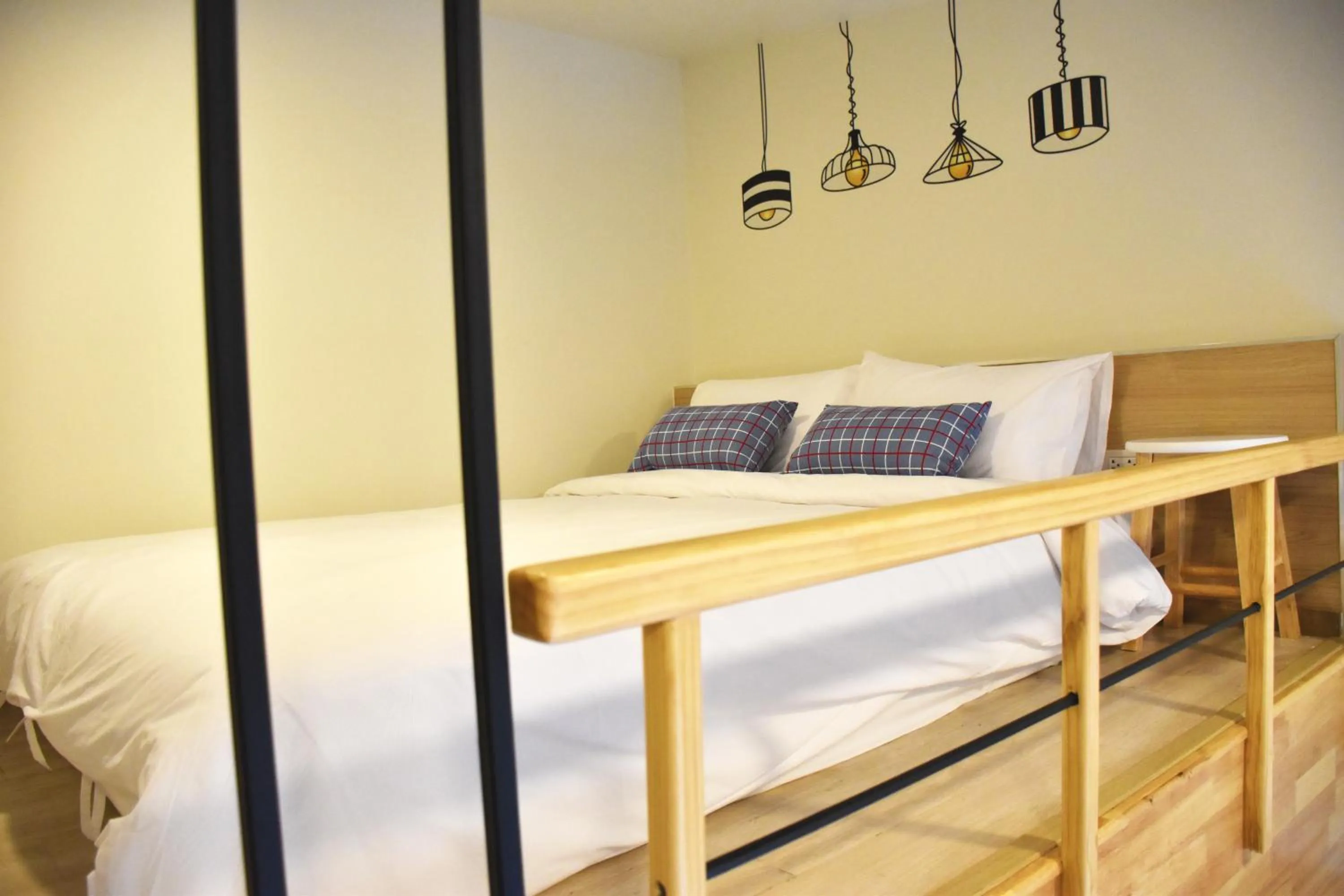 Day, Bed in TUCK Me iN