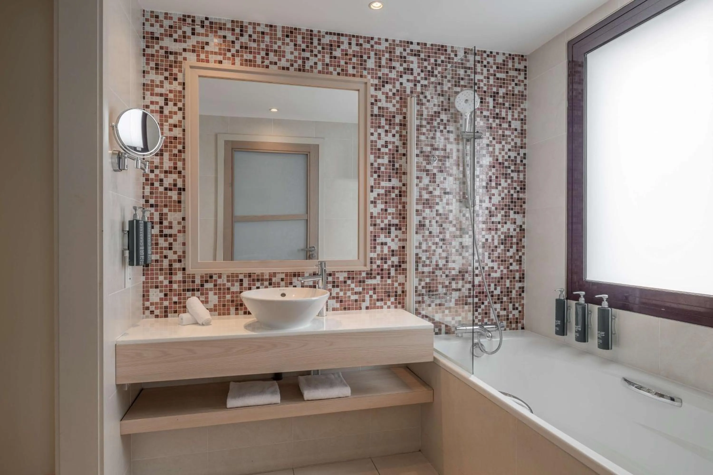 Bathroom in Hilton Evian Les Bains