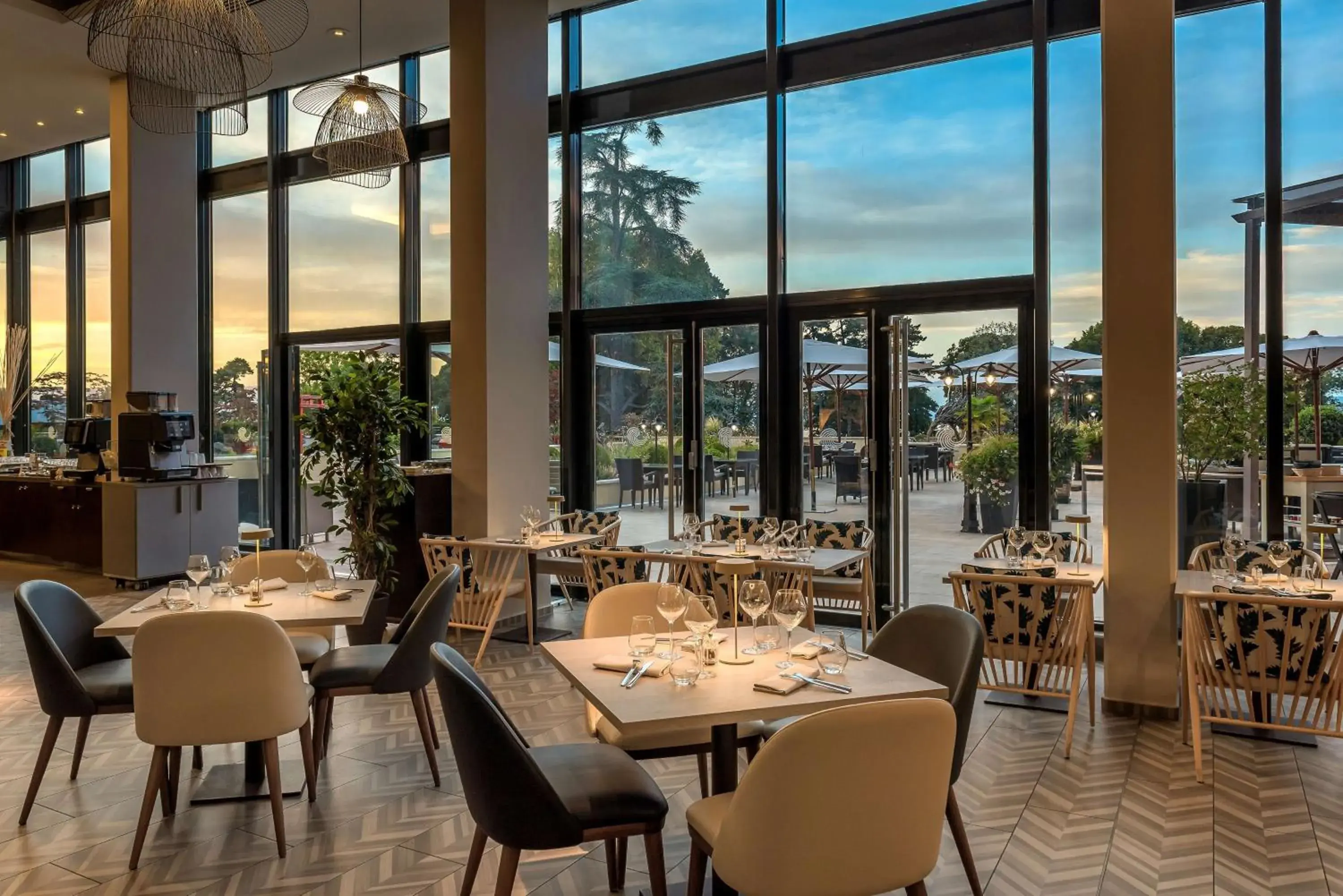 Restaurant/places to eat in Hilton Evian Les Bains Restaurant/places to eat in Hilton Evian Les Bains