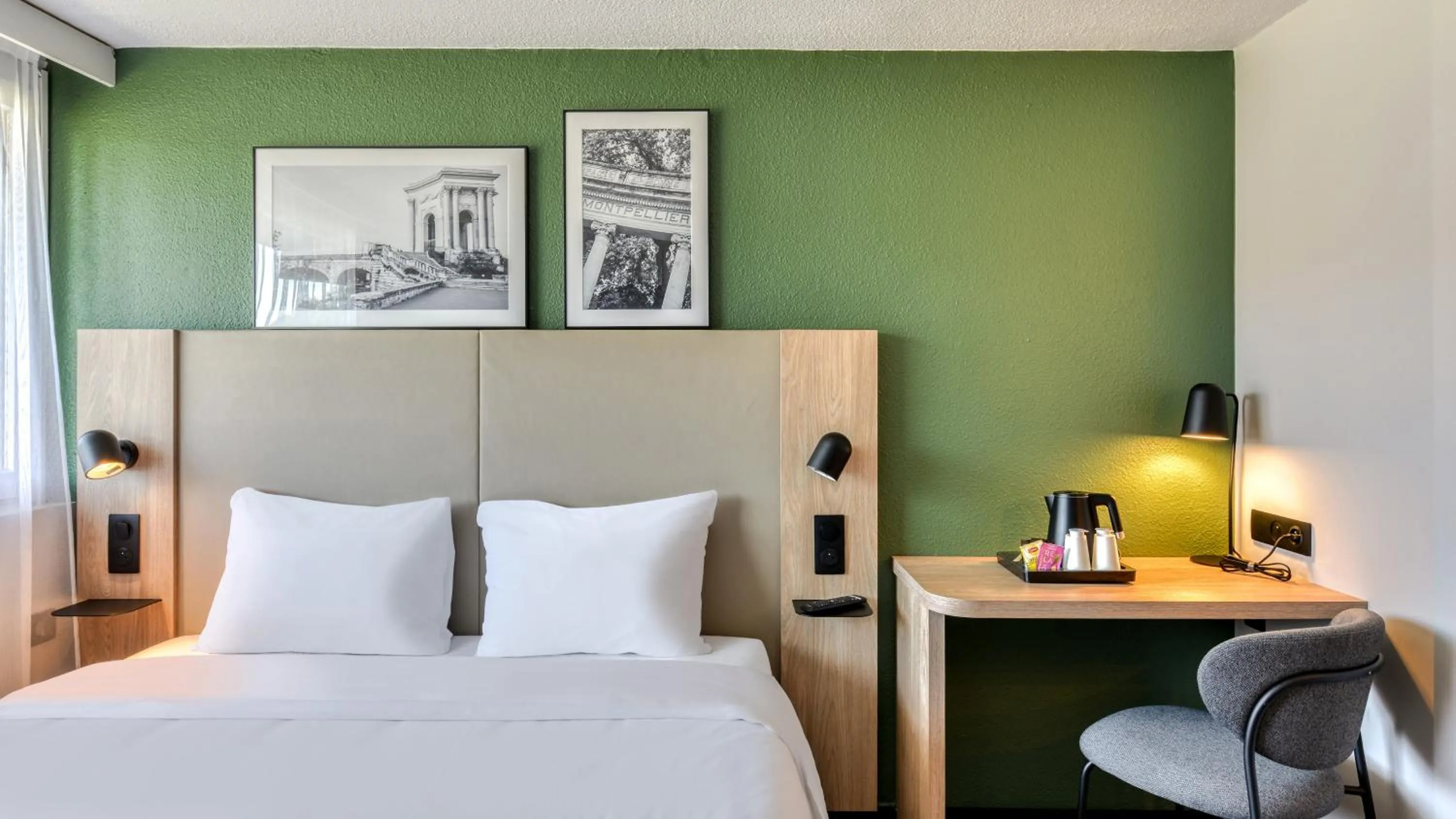 Photo of the whole room, Bed in Campanile Paris Sud - Porte d'Orléans - Arcueil