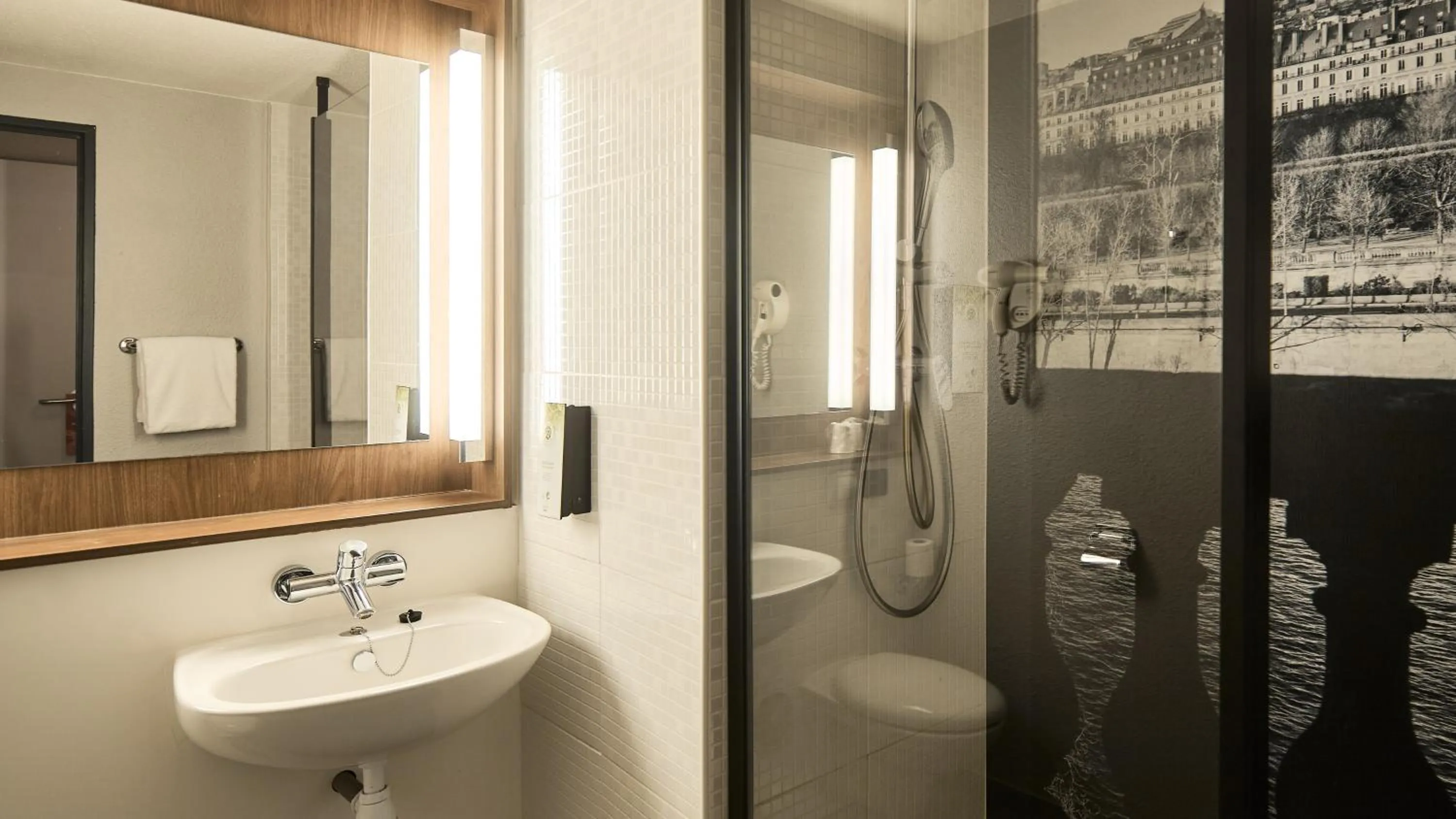 Shower in Campanile PRIME - Arcueil