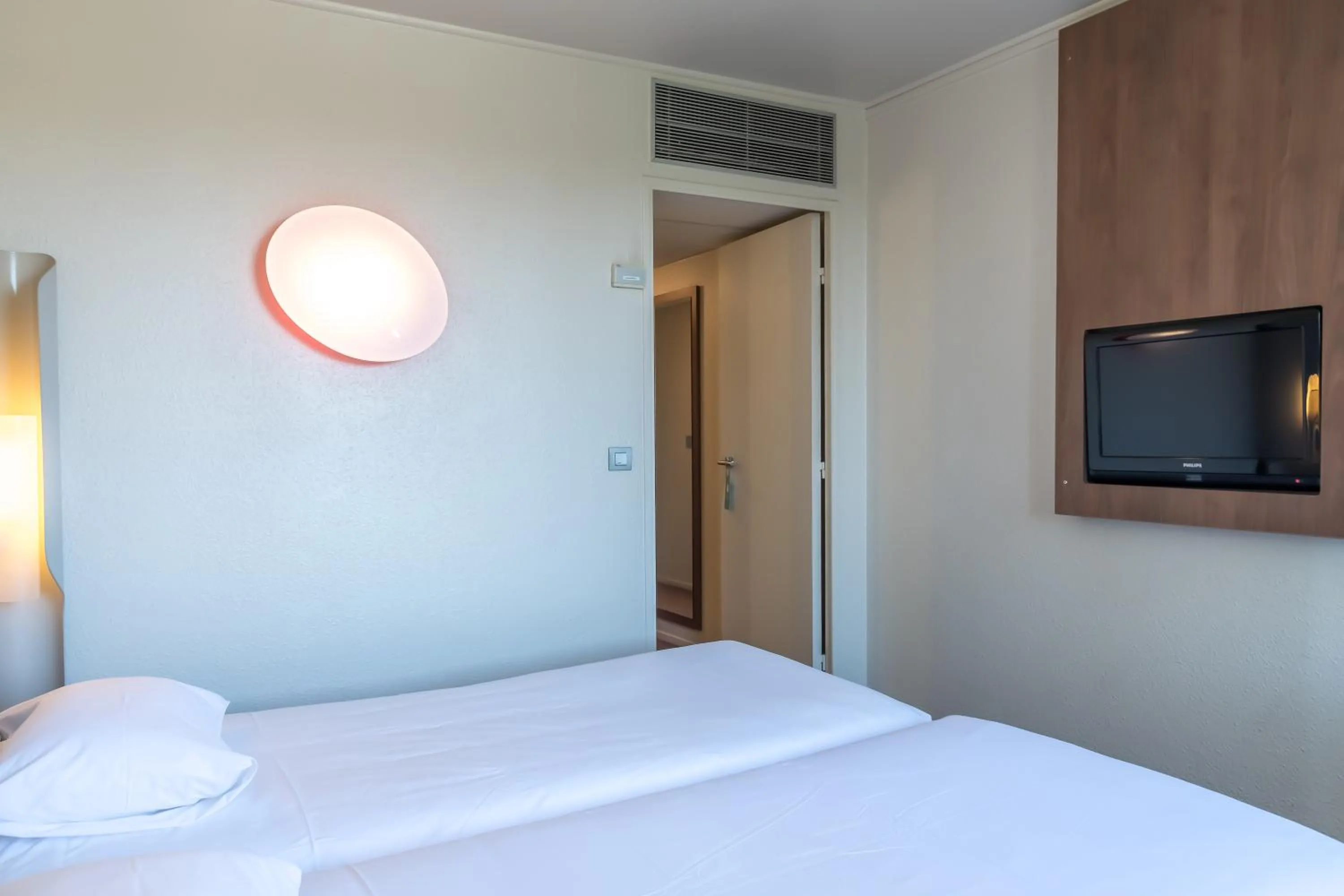 Bed in Campanile Nogent-Sur-Marne