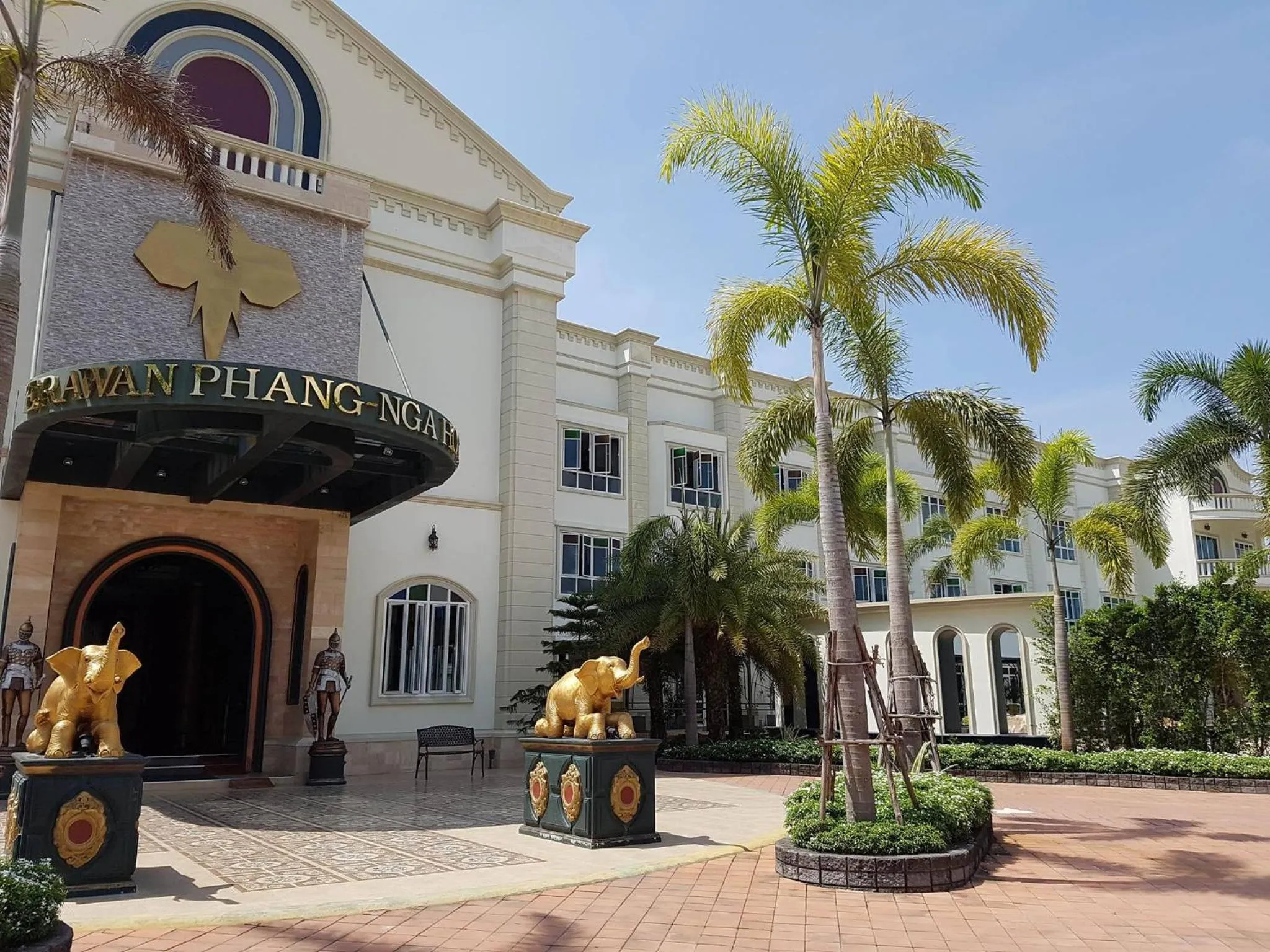 Property building in Erawan Hotel