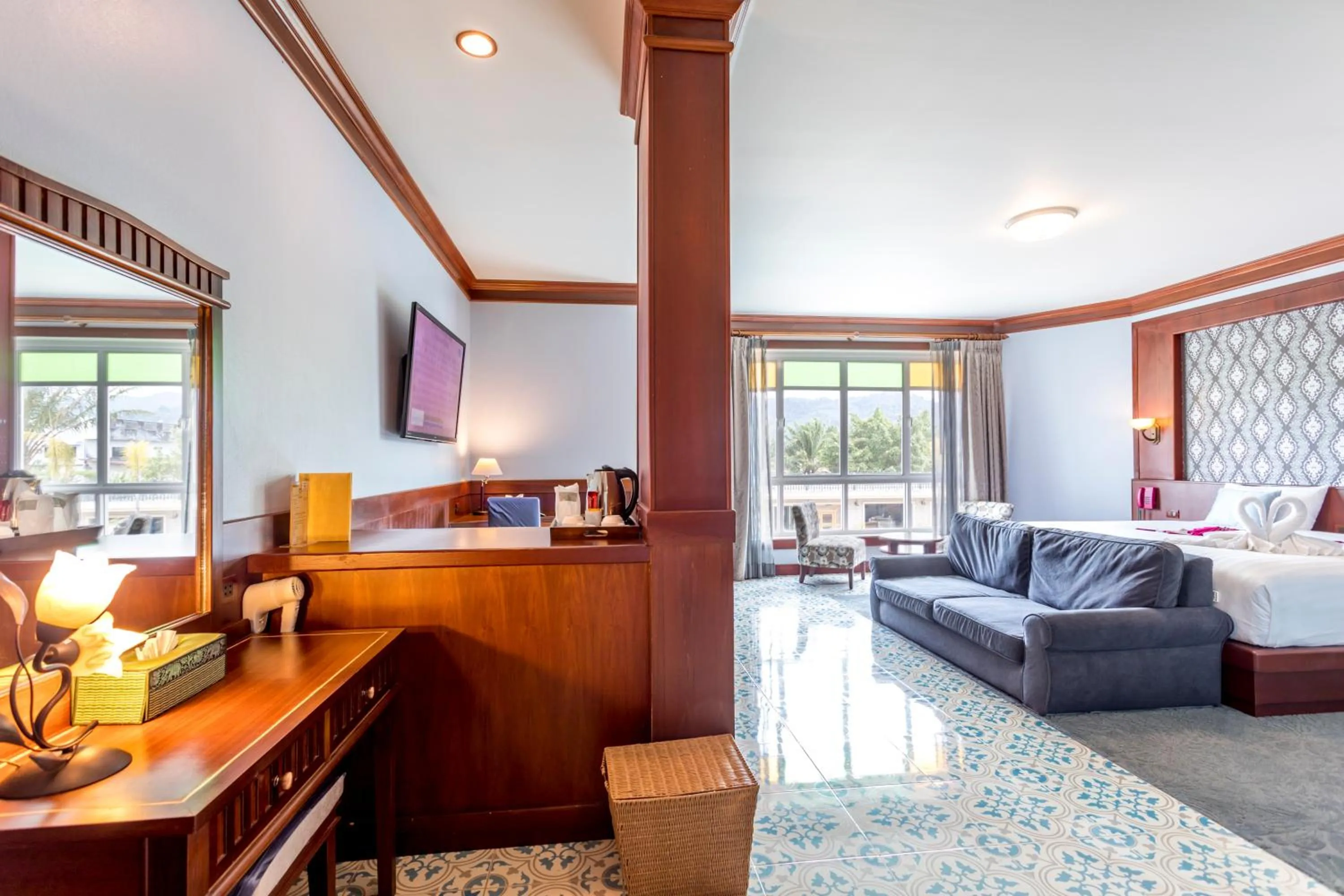 TV and multimedia, Bed in Erawan Hotel