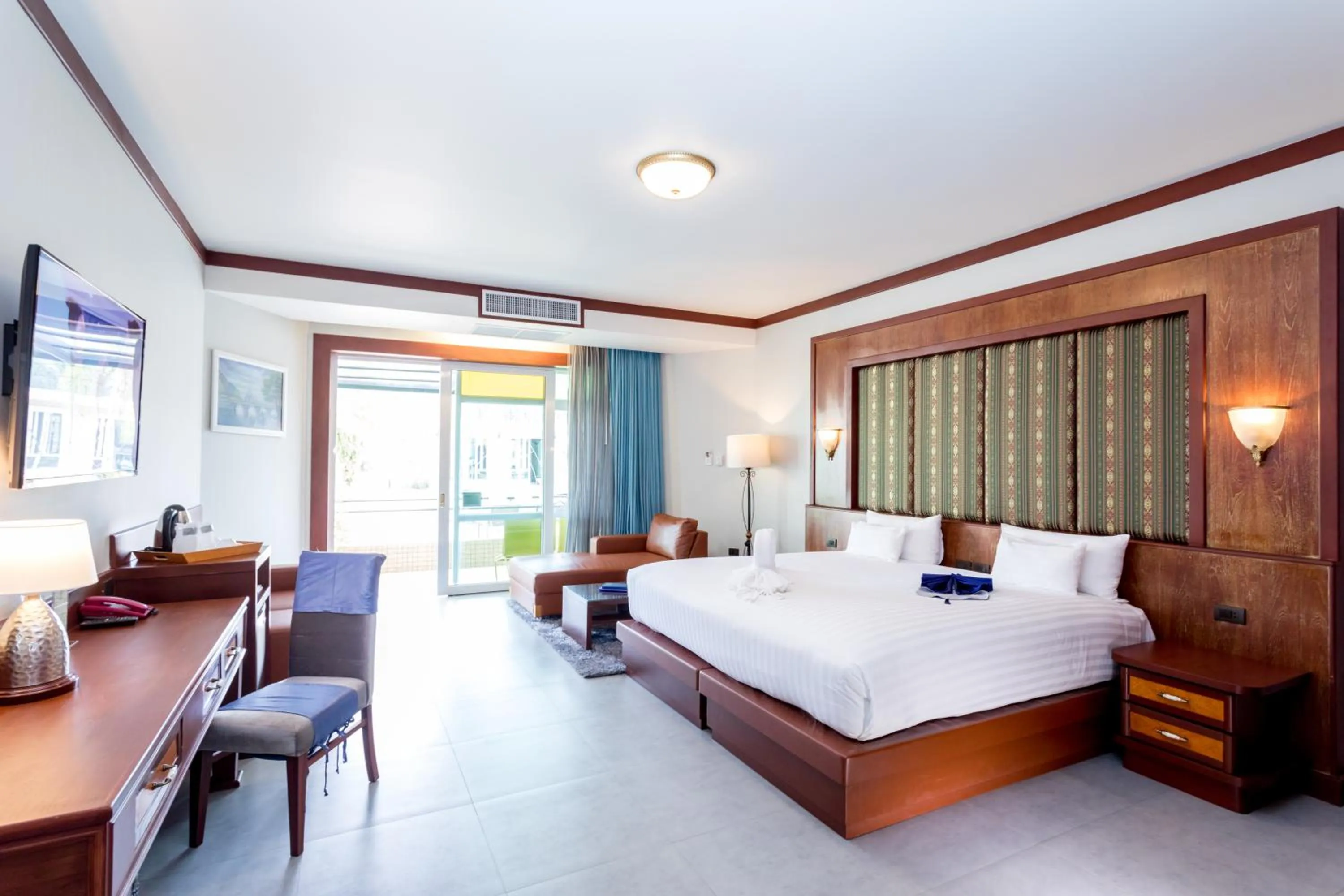Photo of the whole room, Bed in Erawan Phangnga Hotel, Natai Beach