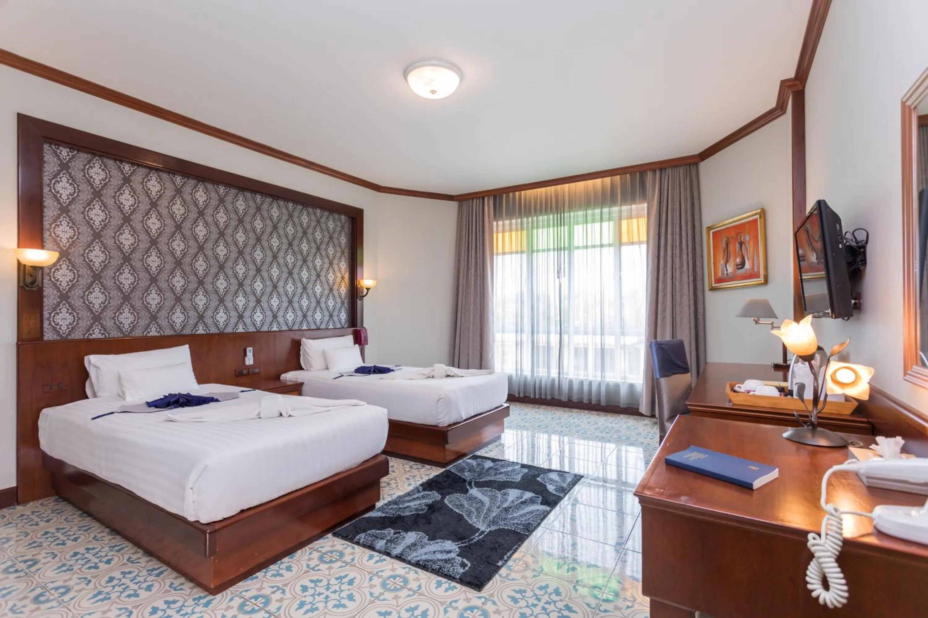 Bedroom, Bed in Erawan Hotel