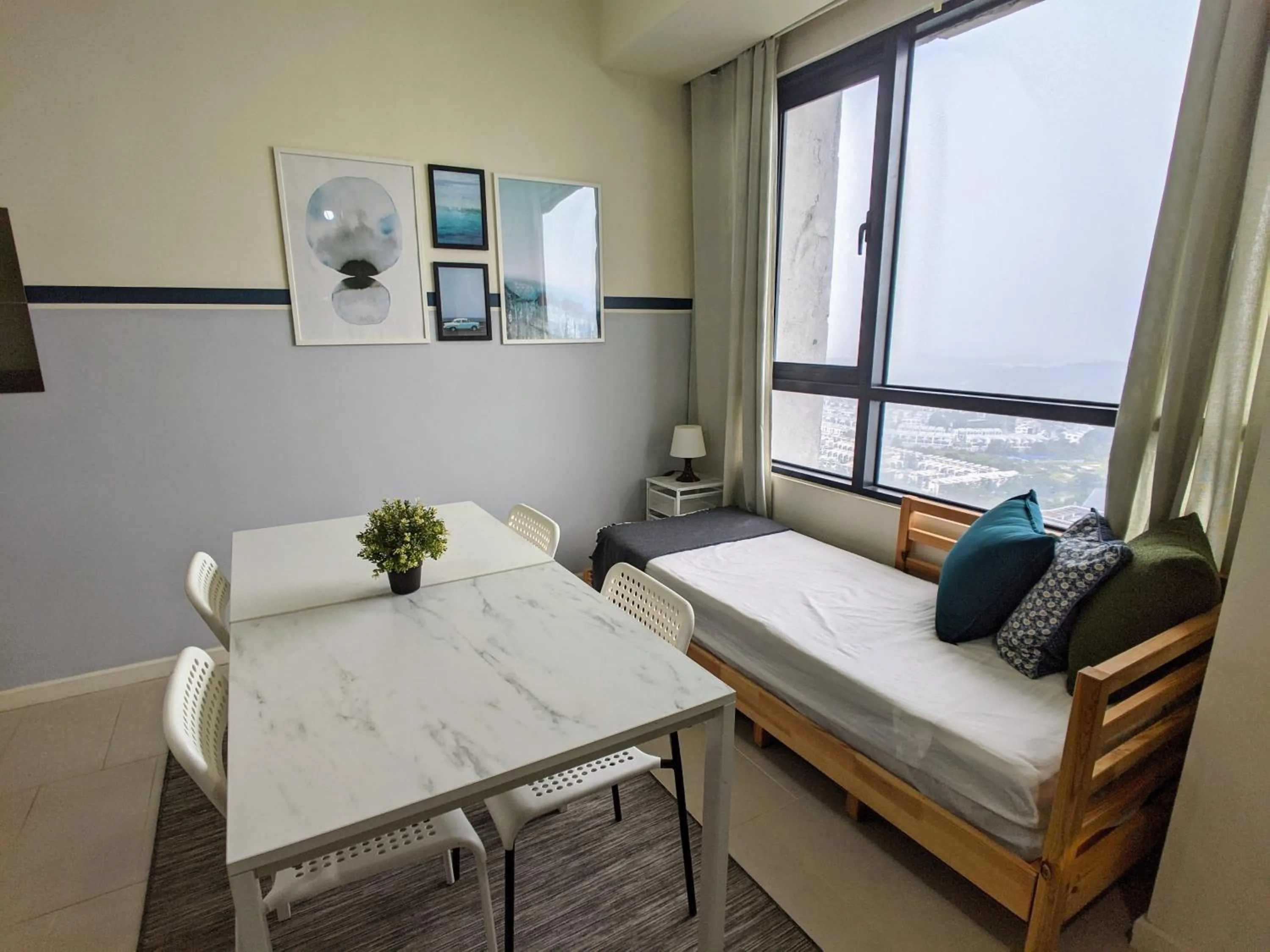 Bed in Tamarind Suites or D'Pulze Residence or Domain NeoCyber, click Room selection for location and pics