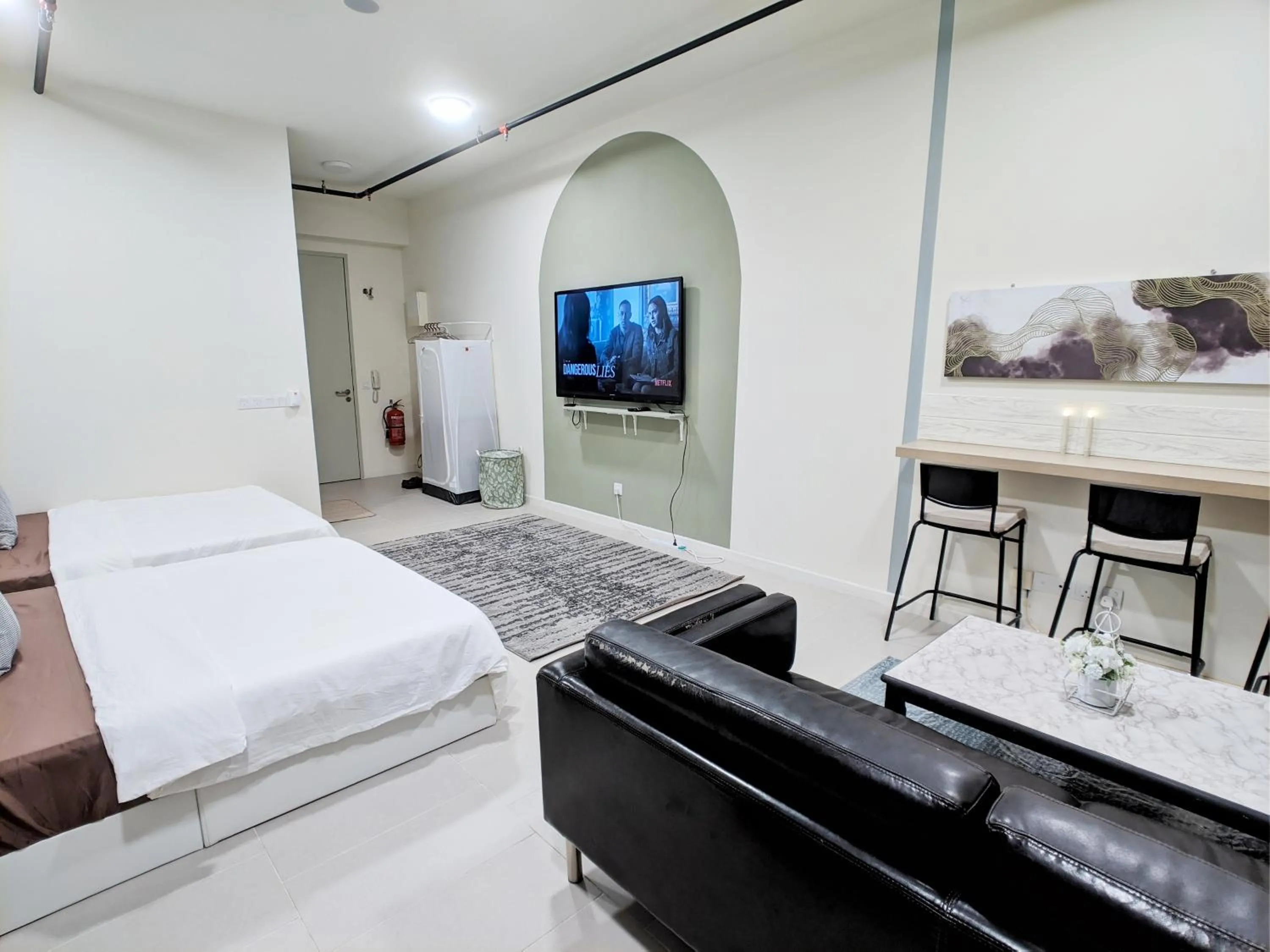 Bed in Tamarind Suites or D'Pulze Residence or Domain NeoCyber, click Room selection for location and pics