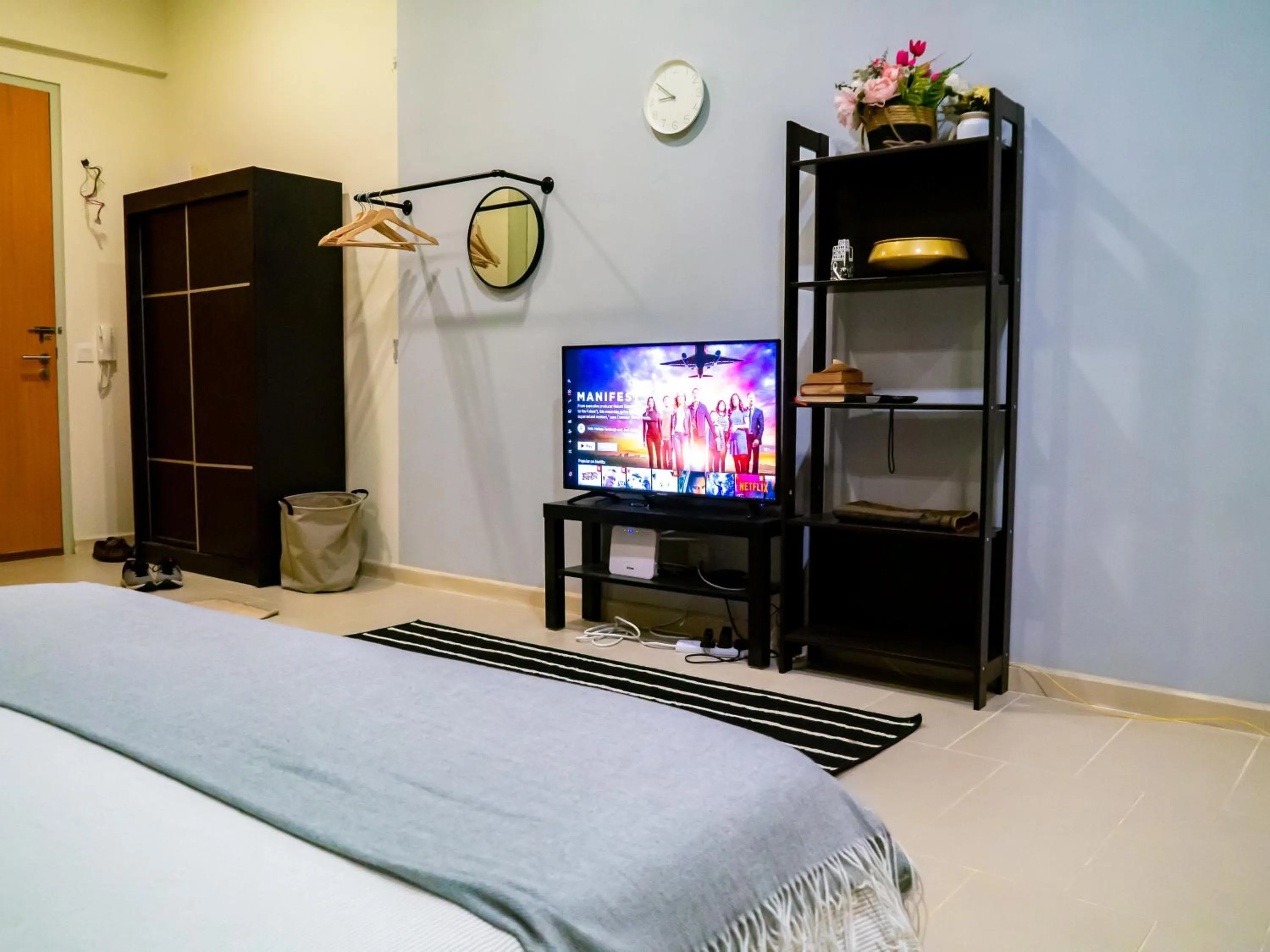 Bed in Tamarind Suites or D'Pulze Residence or Domain NeoCyber, click Room selection for location and pics