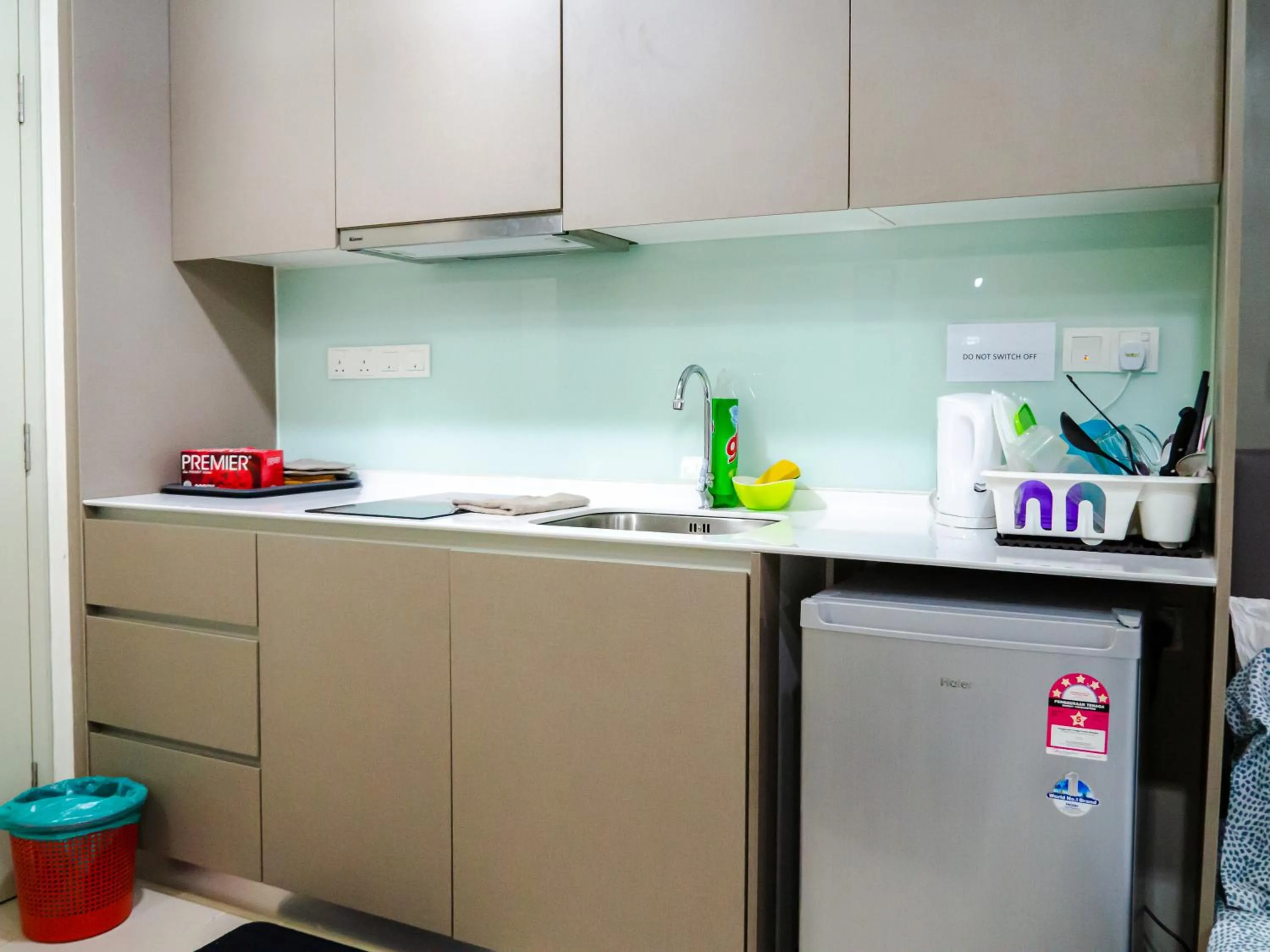 Tamarind Suites or D'Pulze Residence or Domain NeoCyber, click Room selection for location and pics