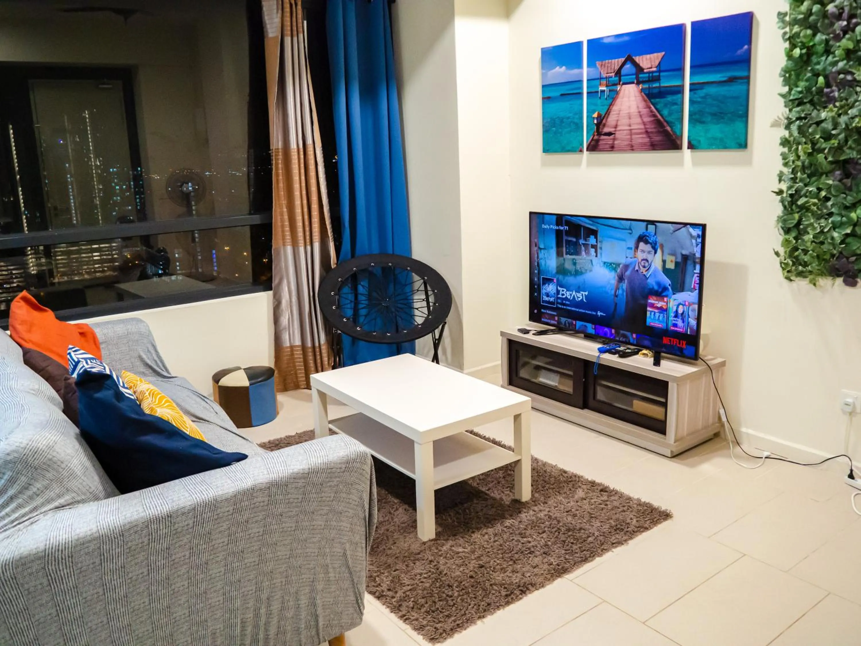 Tamarind Suites or D'Pulze Residence or Domain NeoCyber, click Room selection for location and pics