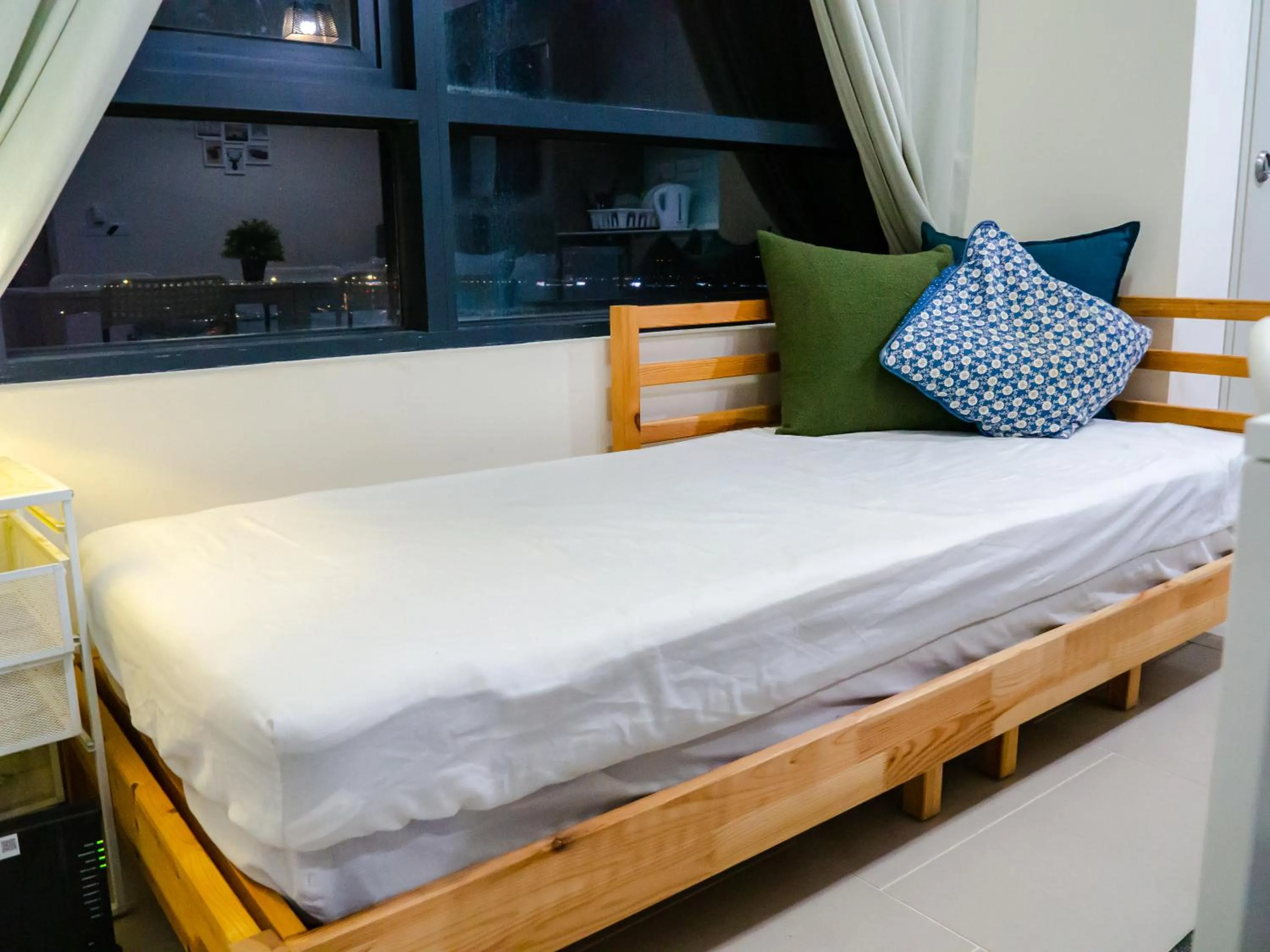 Bed in Tamarind Suites or D'Pulze Residence or Domain NeoCyber, click Room selection for location and pics