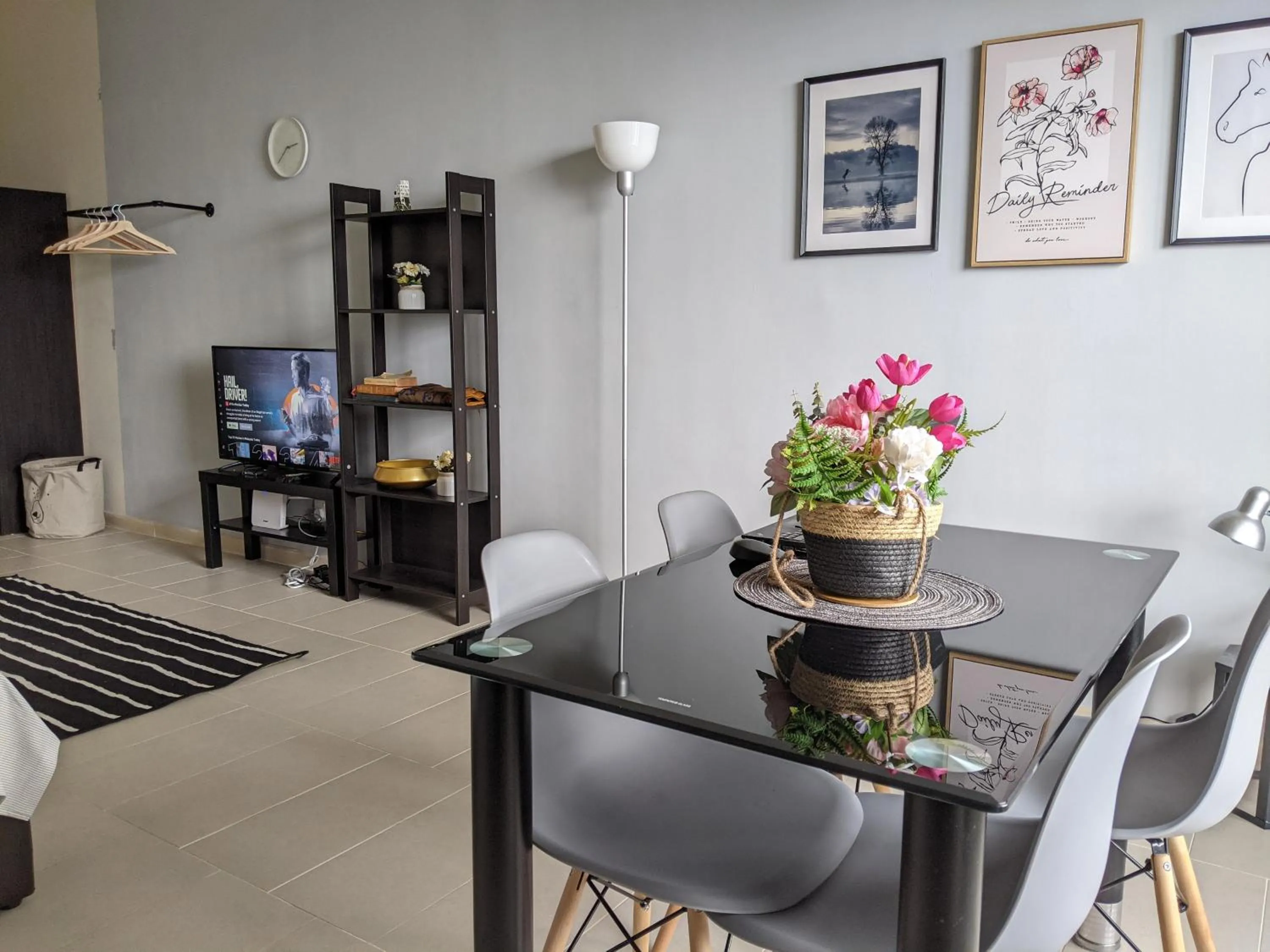 Tamarind Suites or D'Pulze Residence or Domain NeoCyber, click Room selection for location and pics