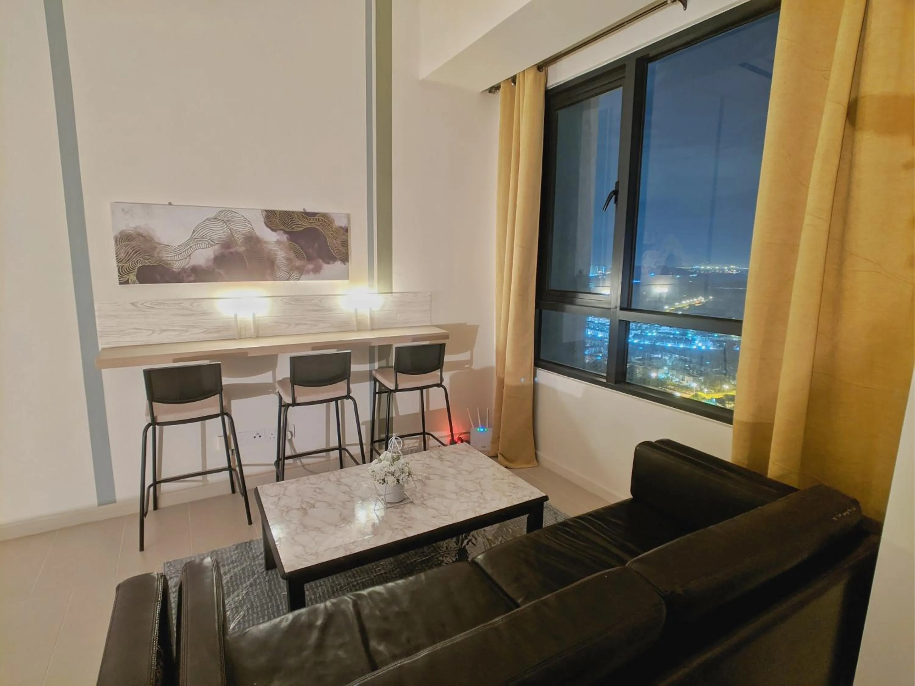 Tamarind Suites or D'Pulze Residence or Domain NeoCyber, click Room selection for location and pics