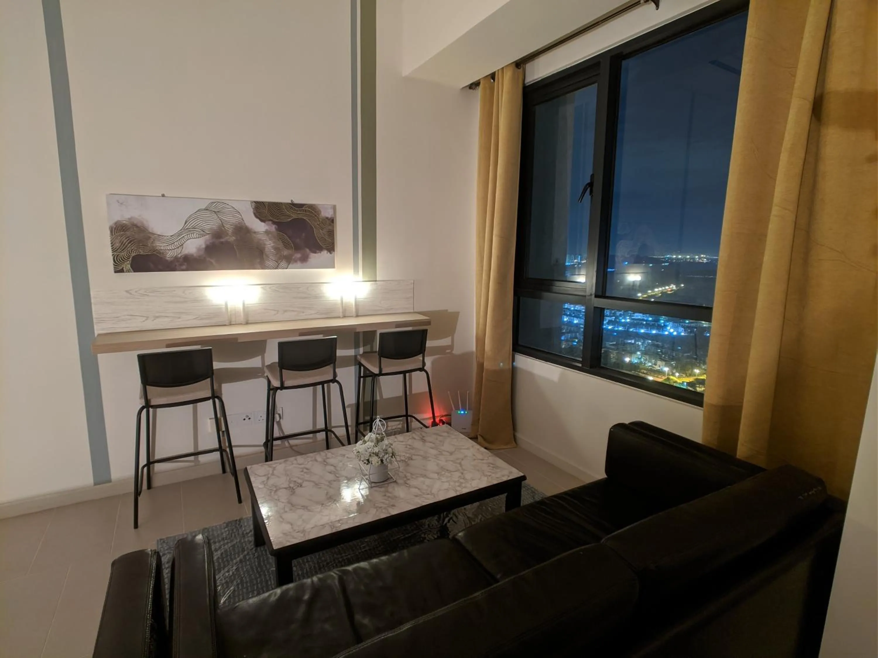 Tamarind Suites or D'Pulze Residence or Domain NeoCyber, click Room selection for location and pics