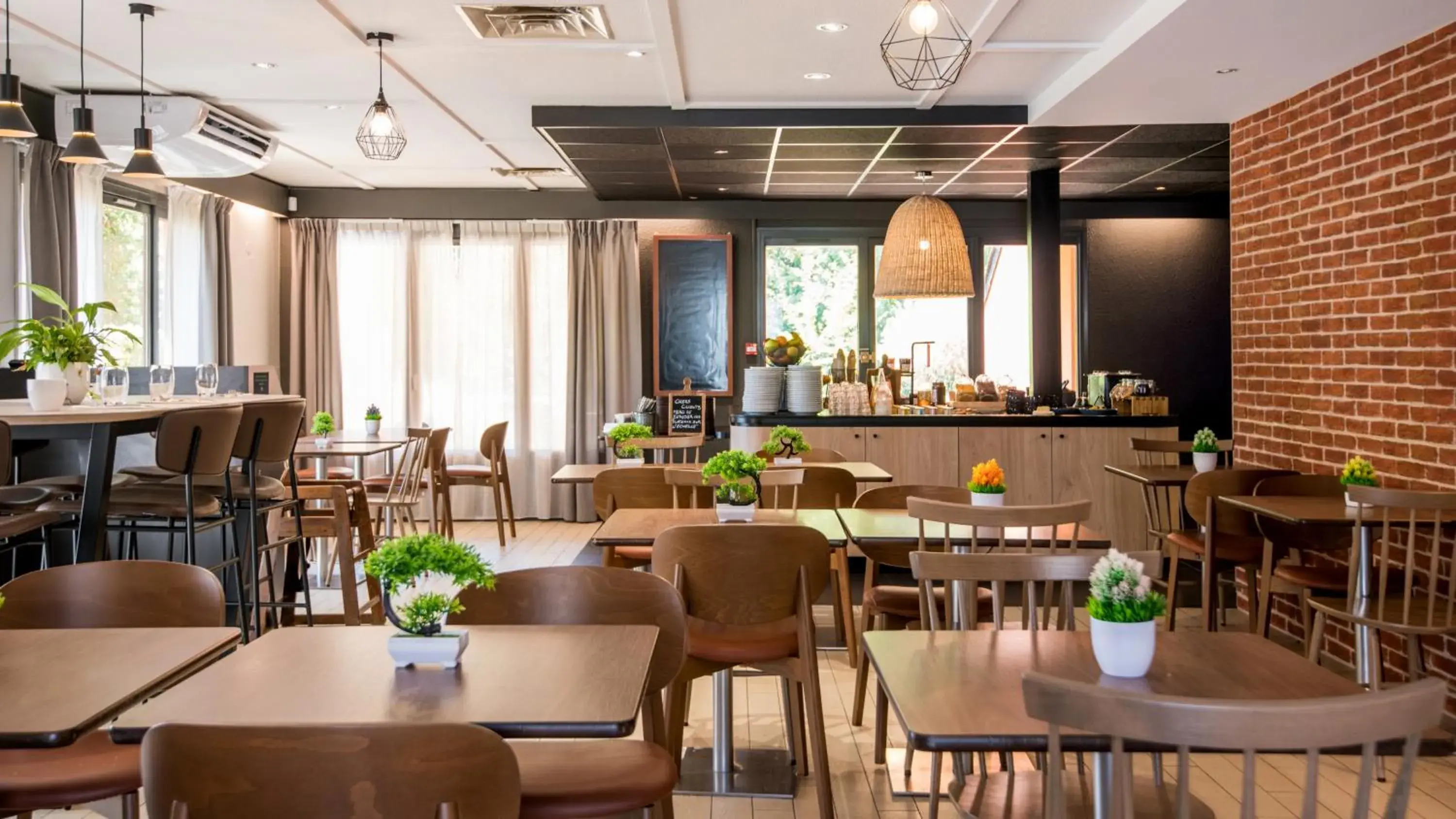 Restaurant/places to eat in Campanile NATURE - Rodez Restaurant/places to eat in Campanile NATURE - Rodez