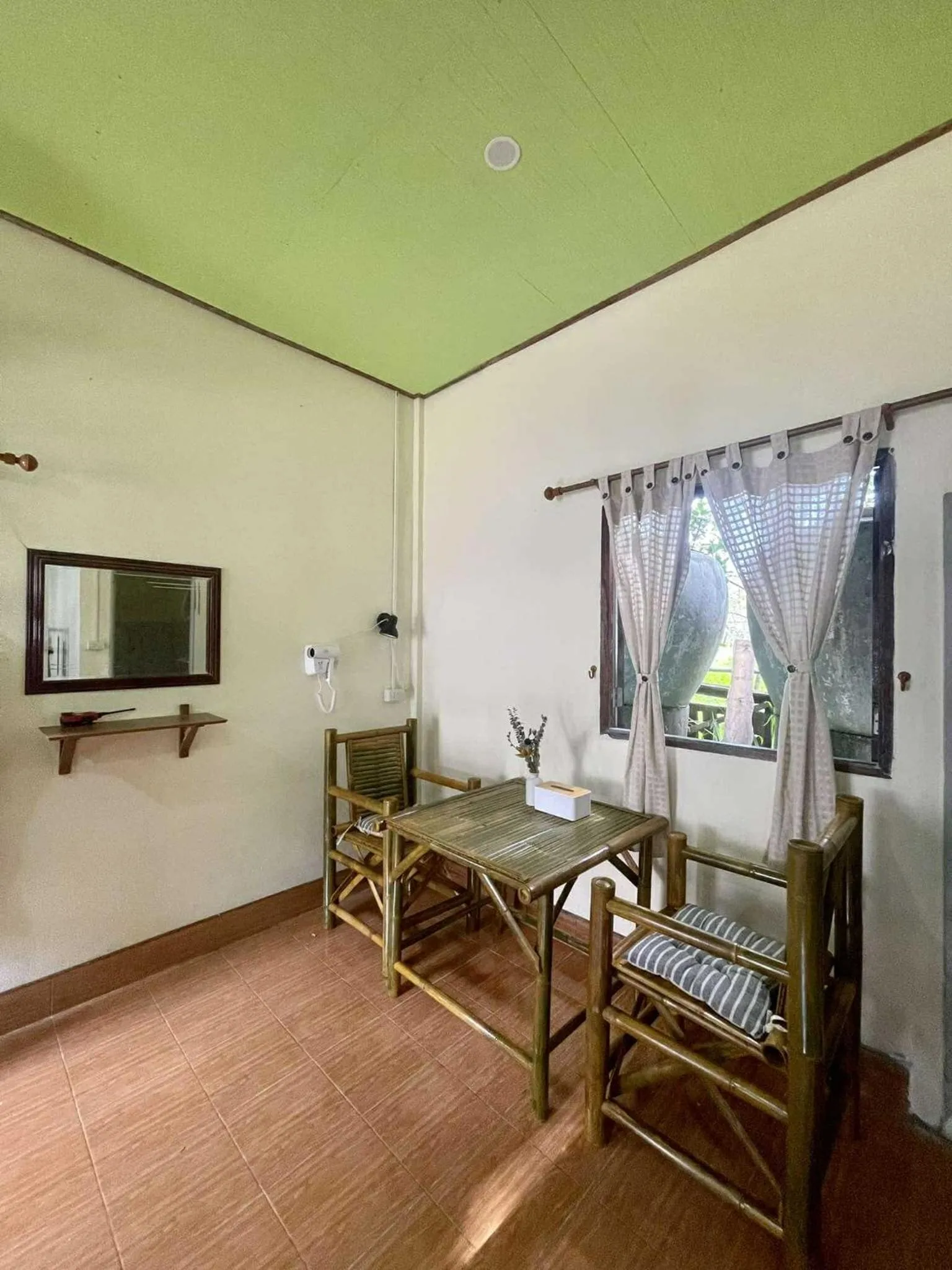 Seating area in Khao Sok Green Mountain View