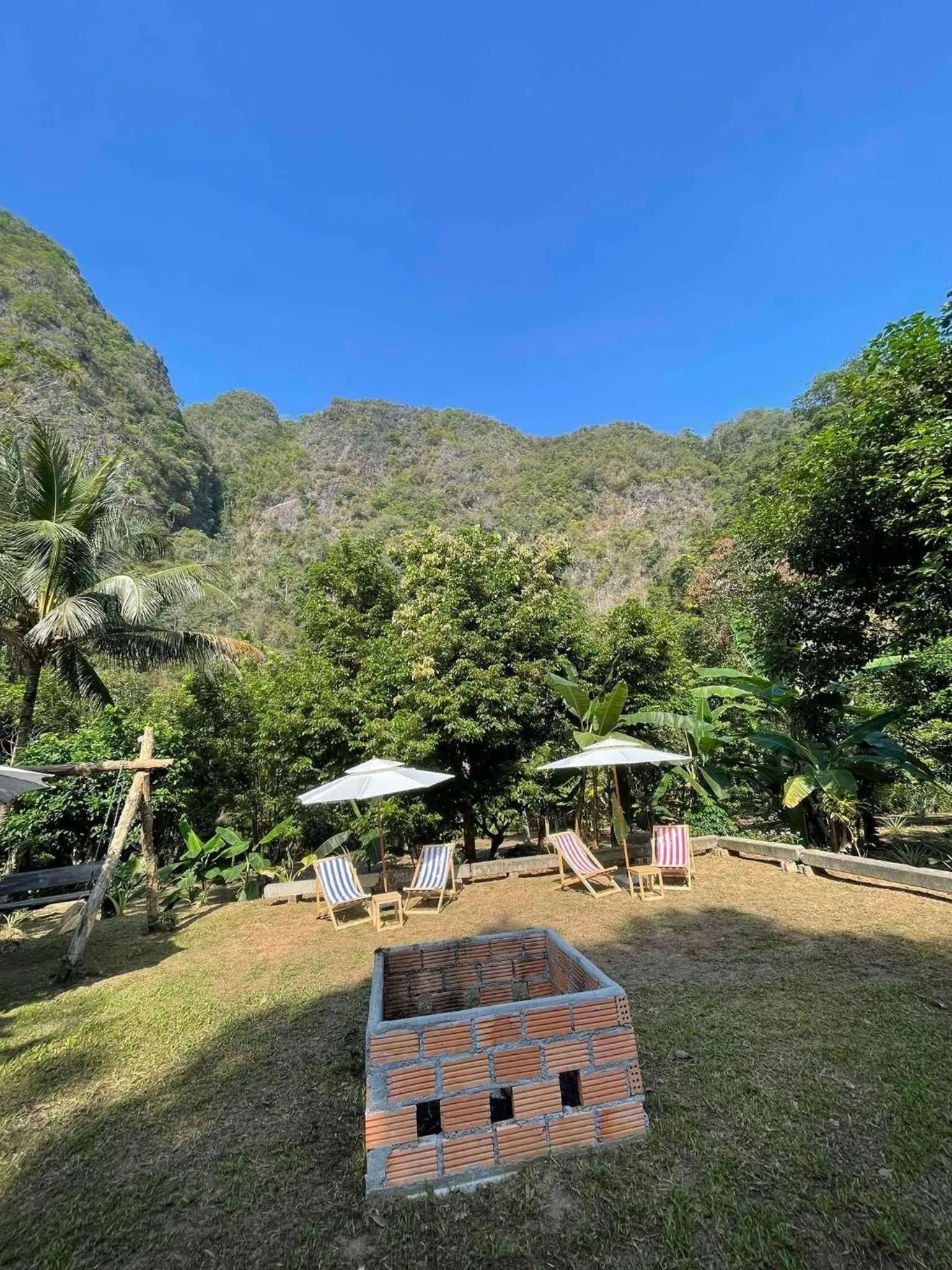 Khao Sok Green Mountain View