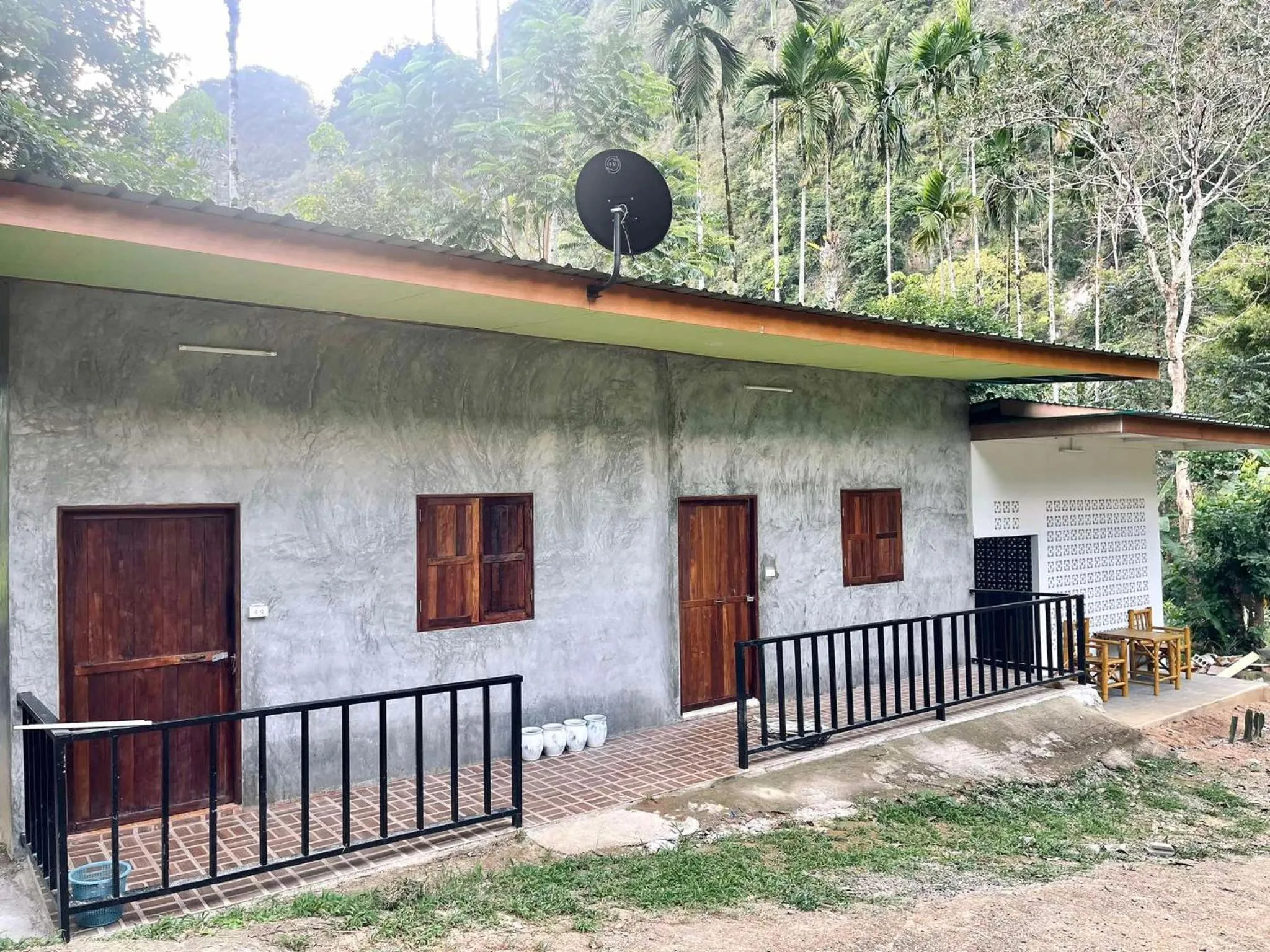 Property building in Khao Sok Green Mountain View